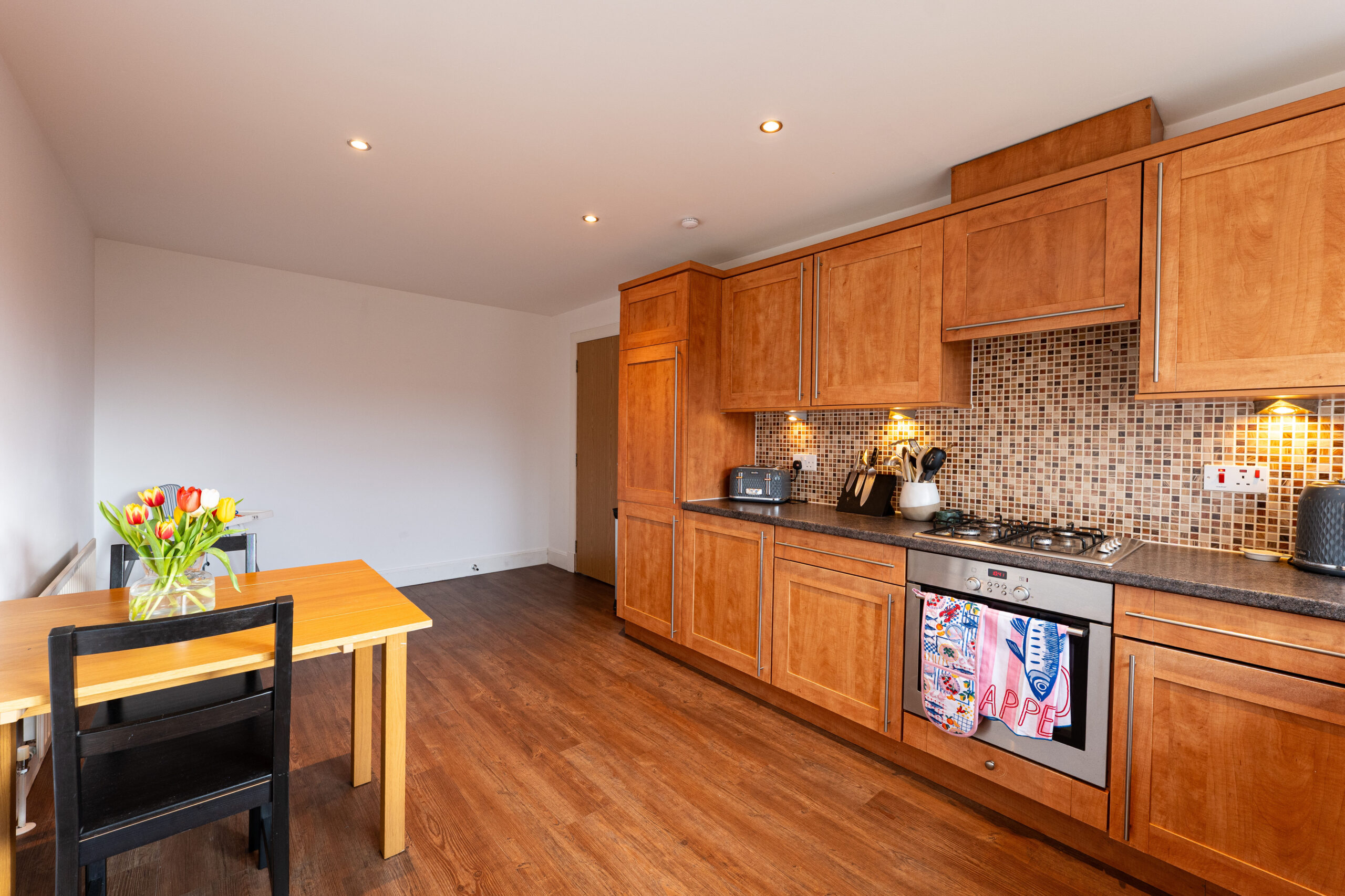 3.2, 11 St Helens Gardens (9)