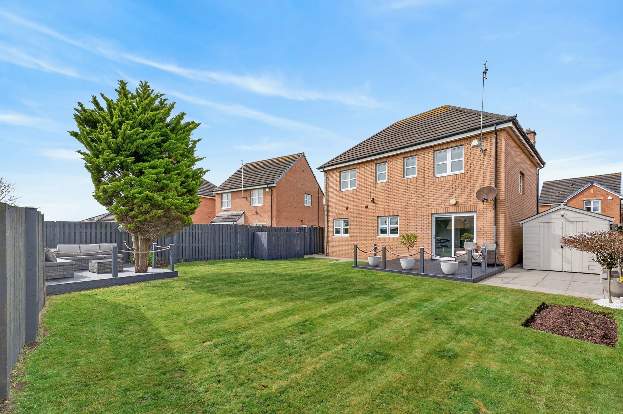 33_32 whiteside drive_33