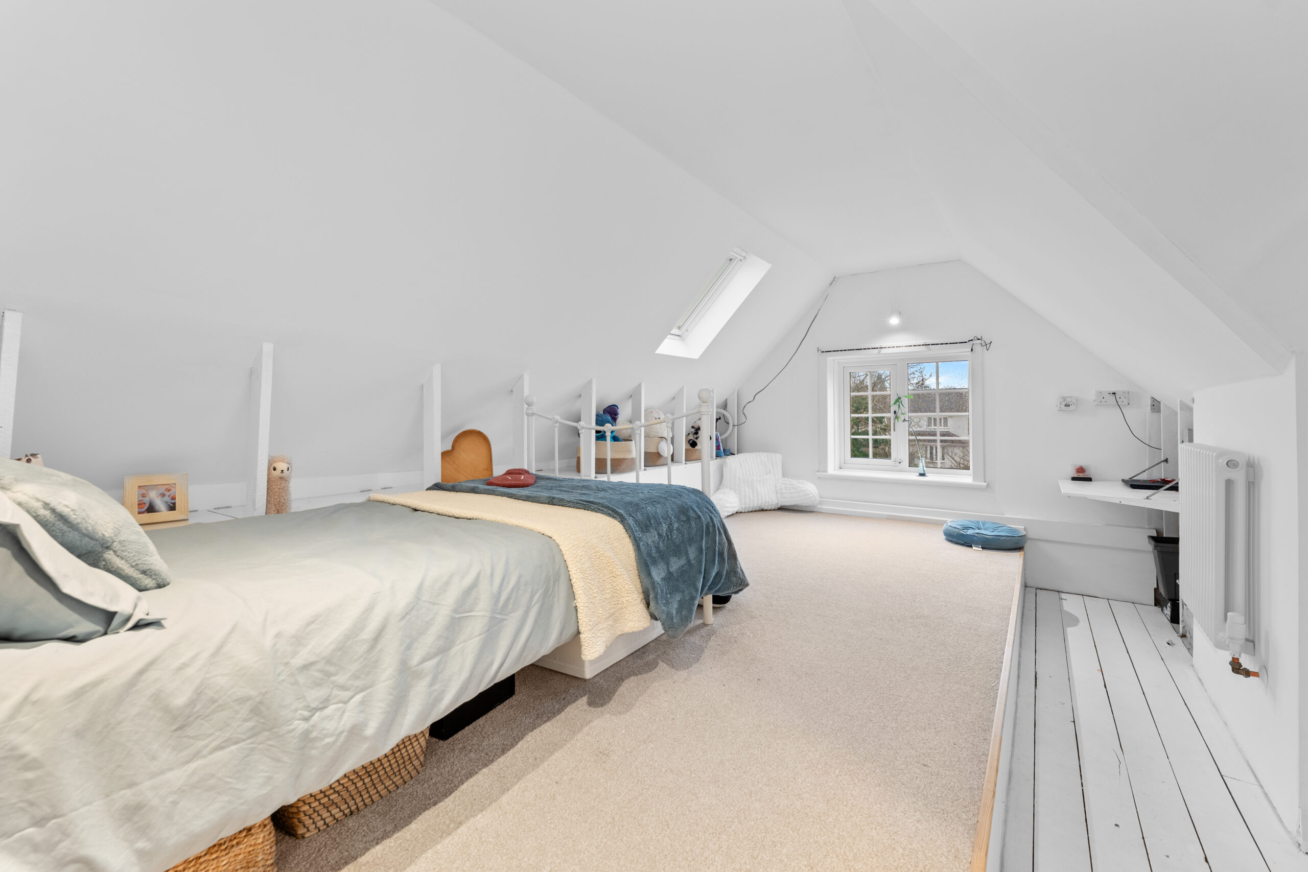 Long bedroom blue bed throw