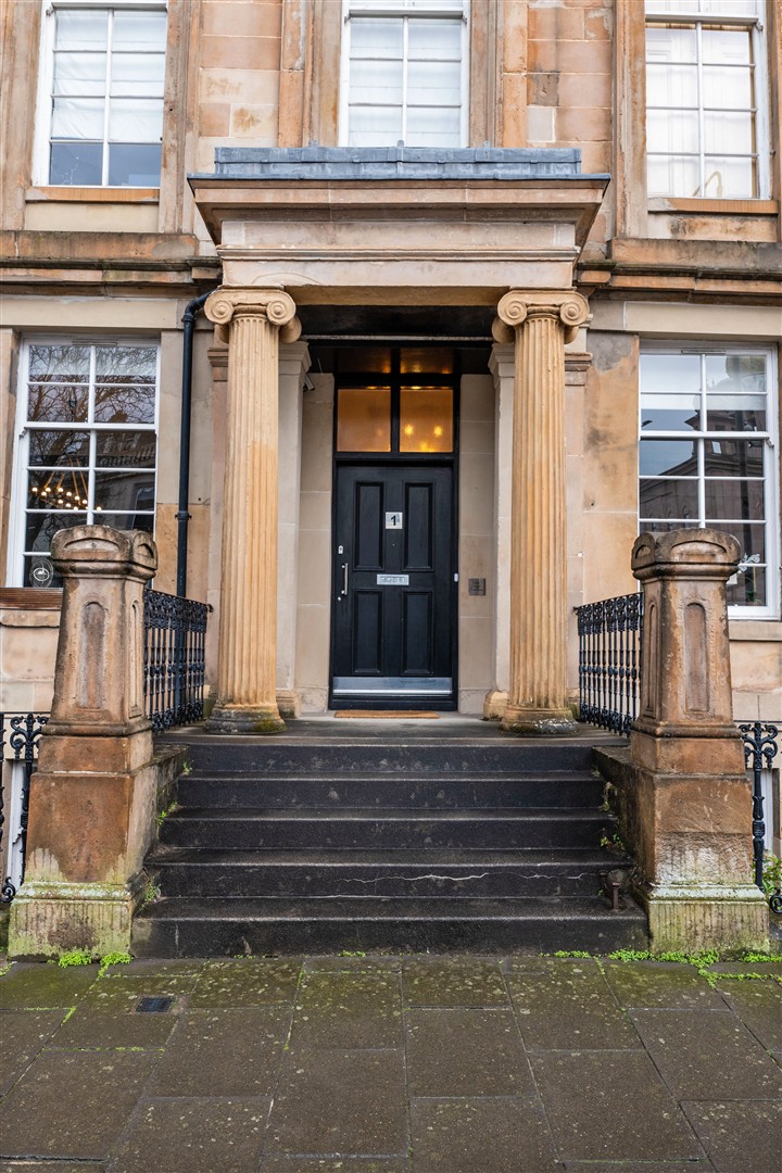 1 Royal Crescent 20 (Large)