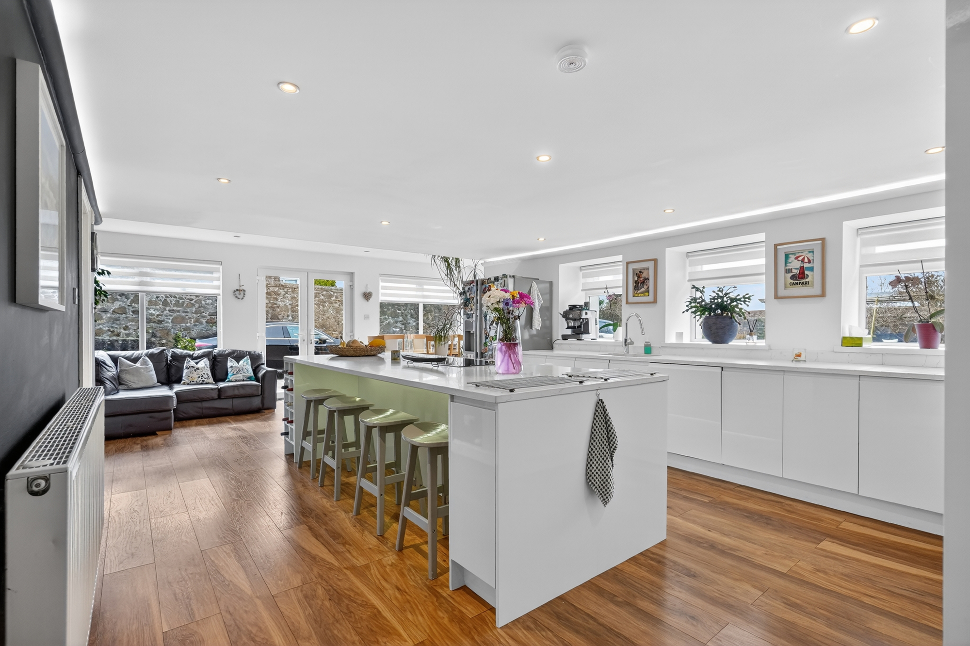 17_107 bank street, irvine _17