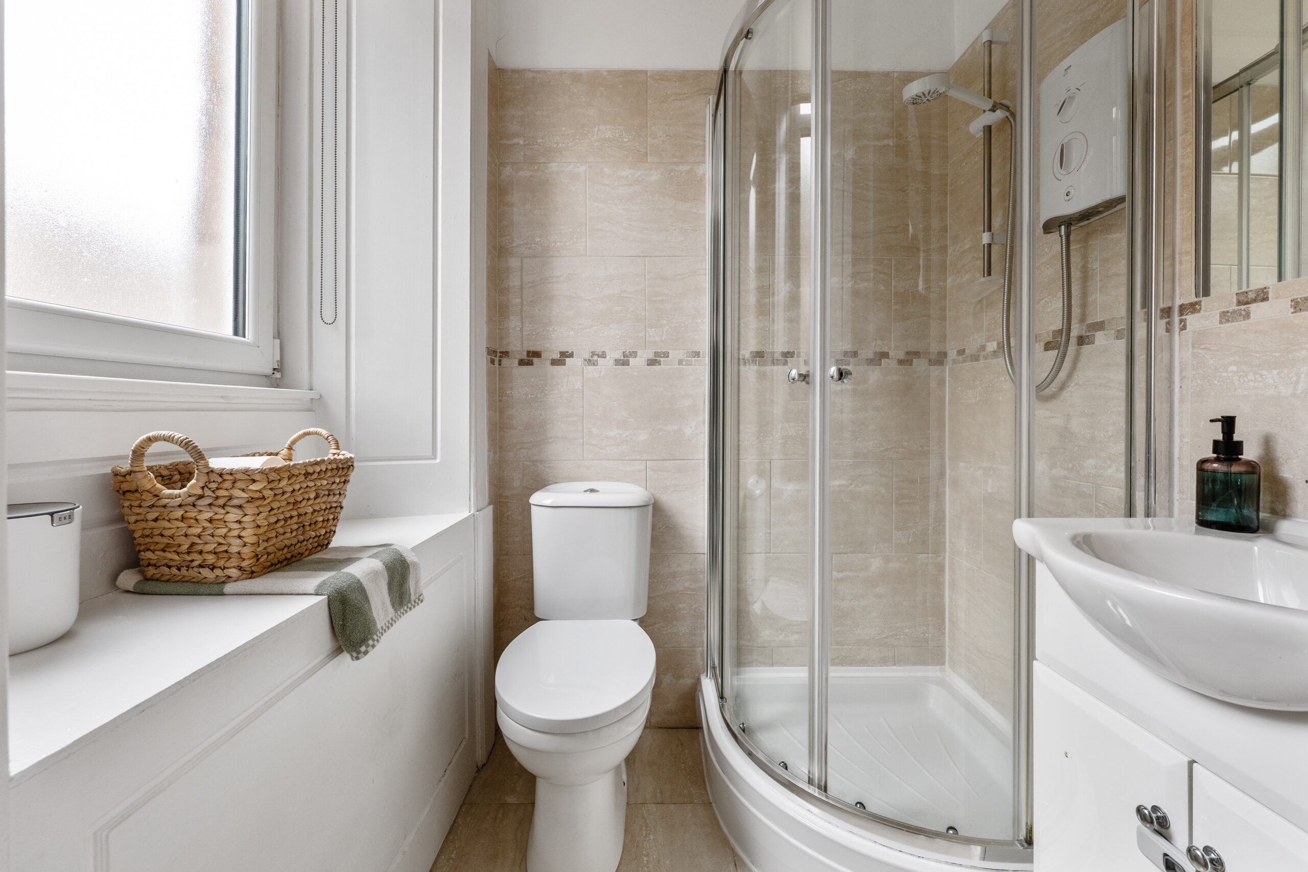 2.2, 15 Tassie Street (9)