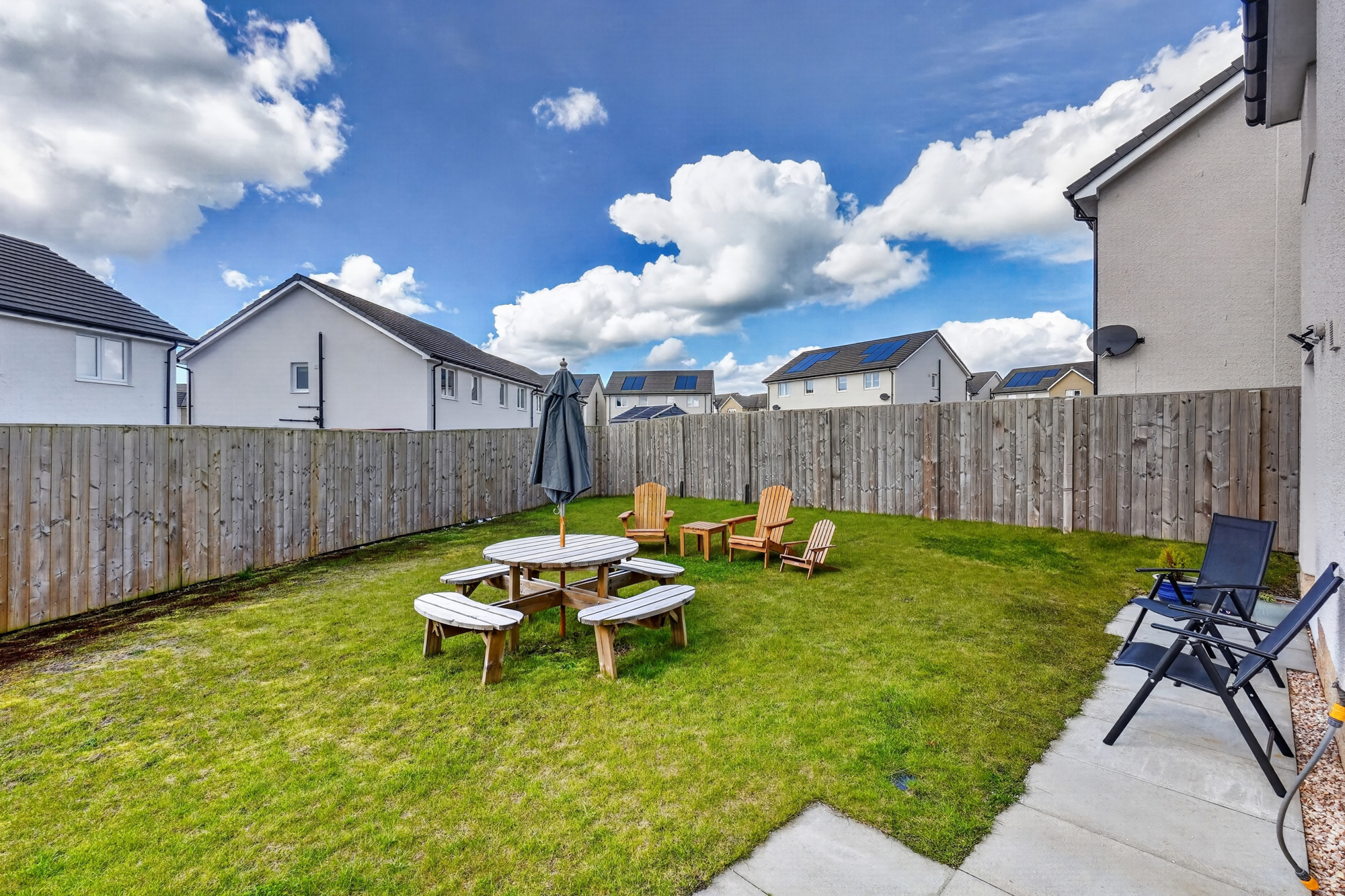 26_26 outerwood view, kilwinning _26