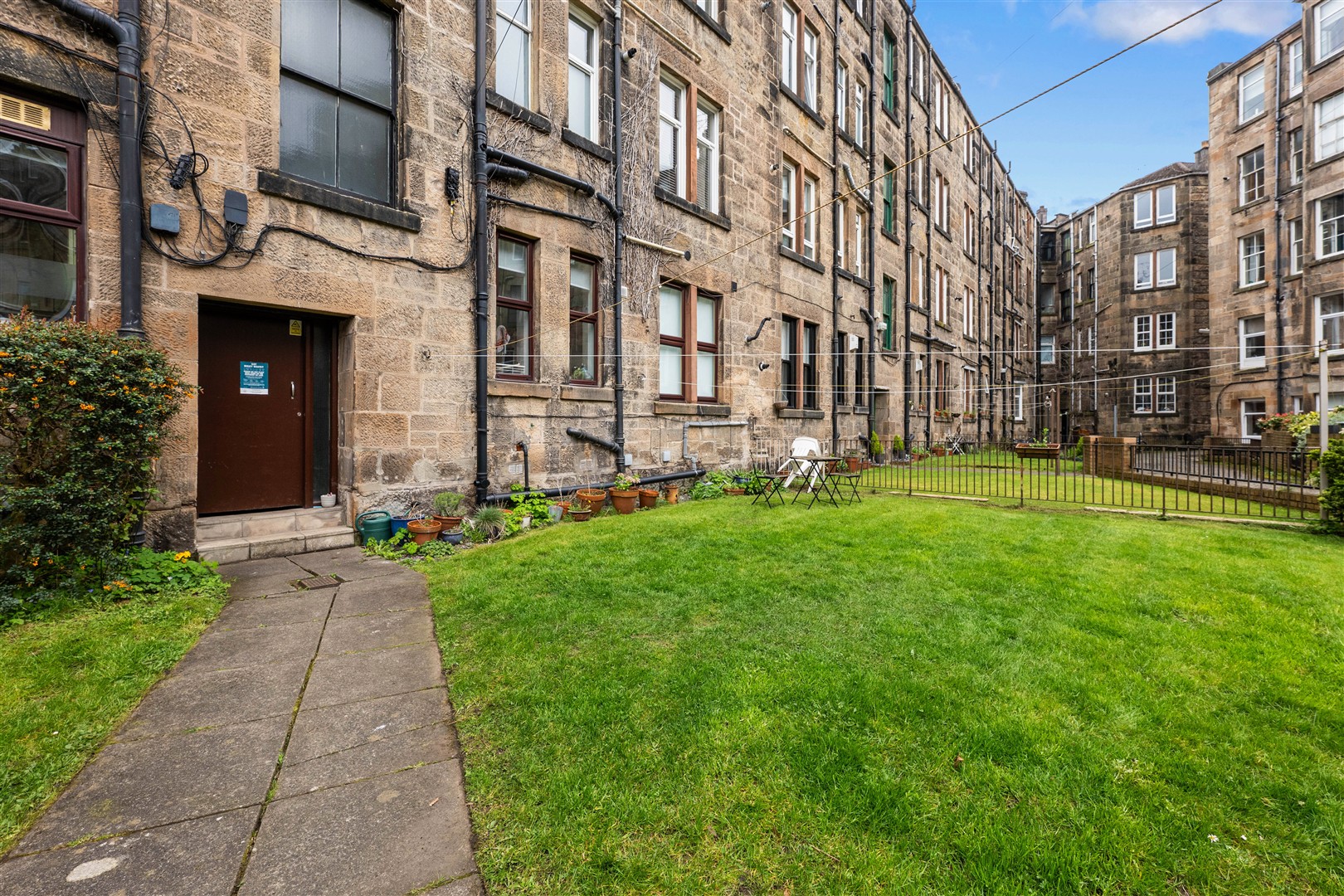 3.2 275 Crow Road 16 (Large)
