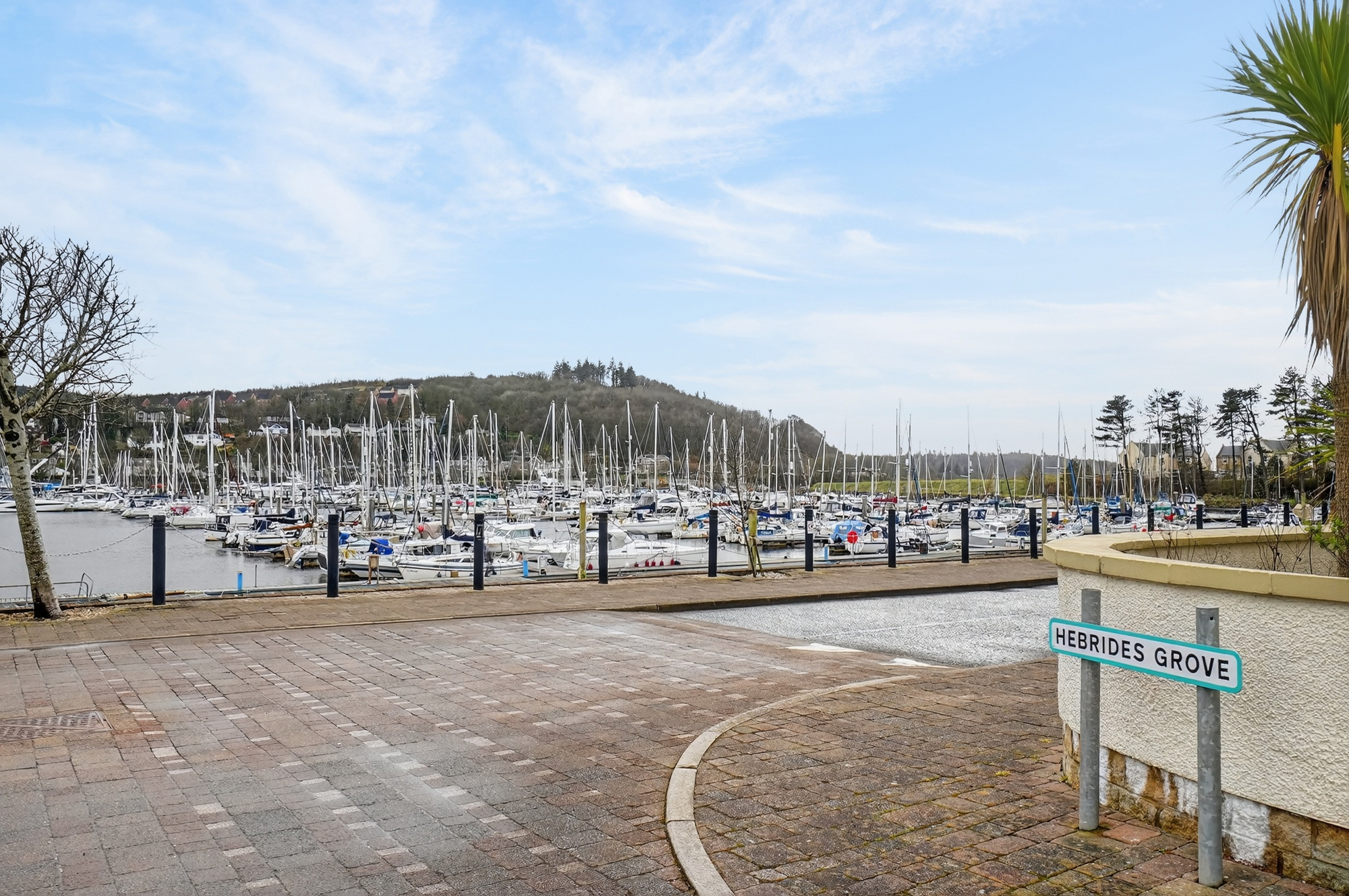 35_2 hebrides grove, inverkip _35