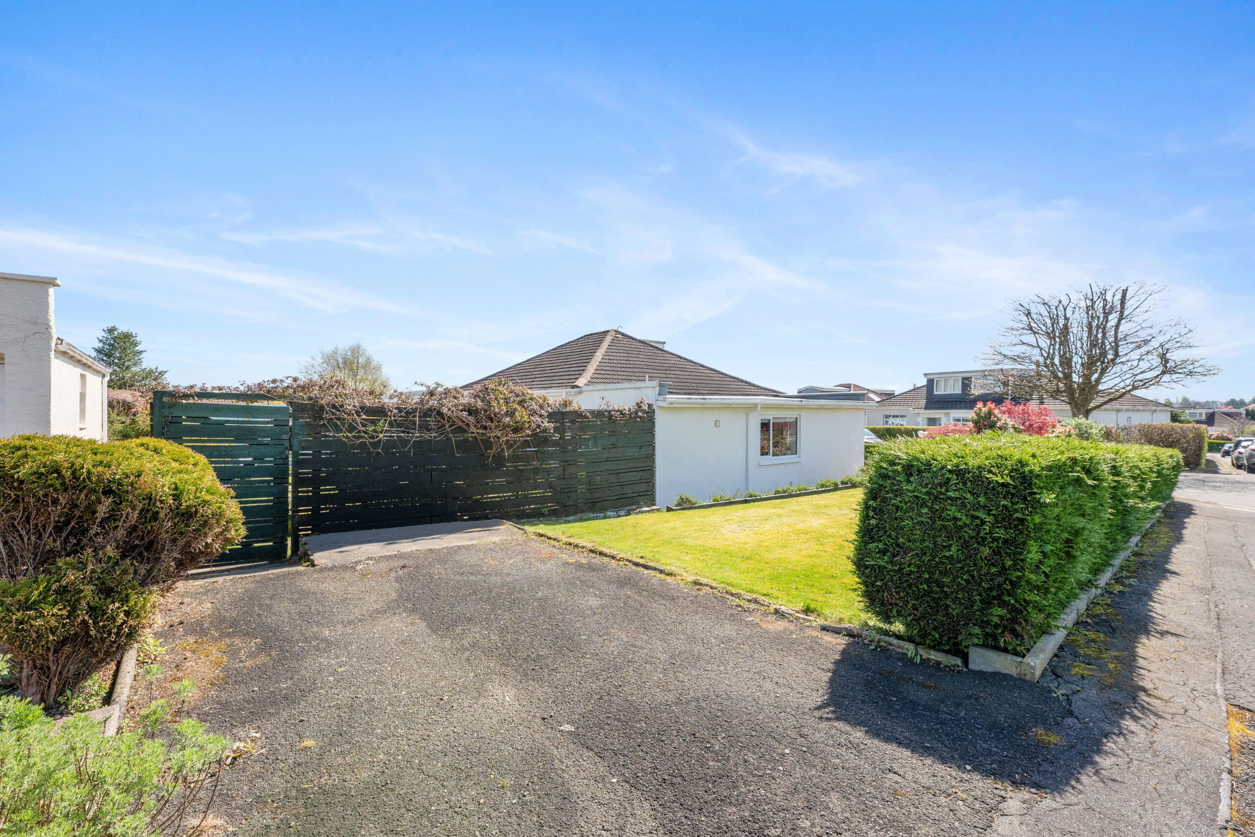 6.4_PLEASE REMOVE WHEELIE BINS