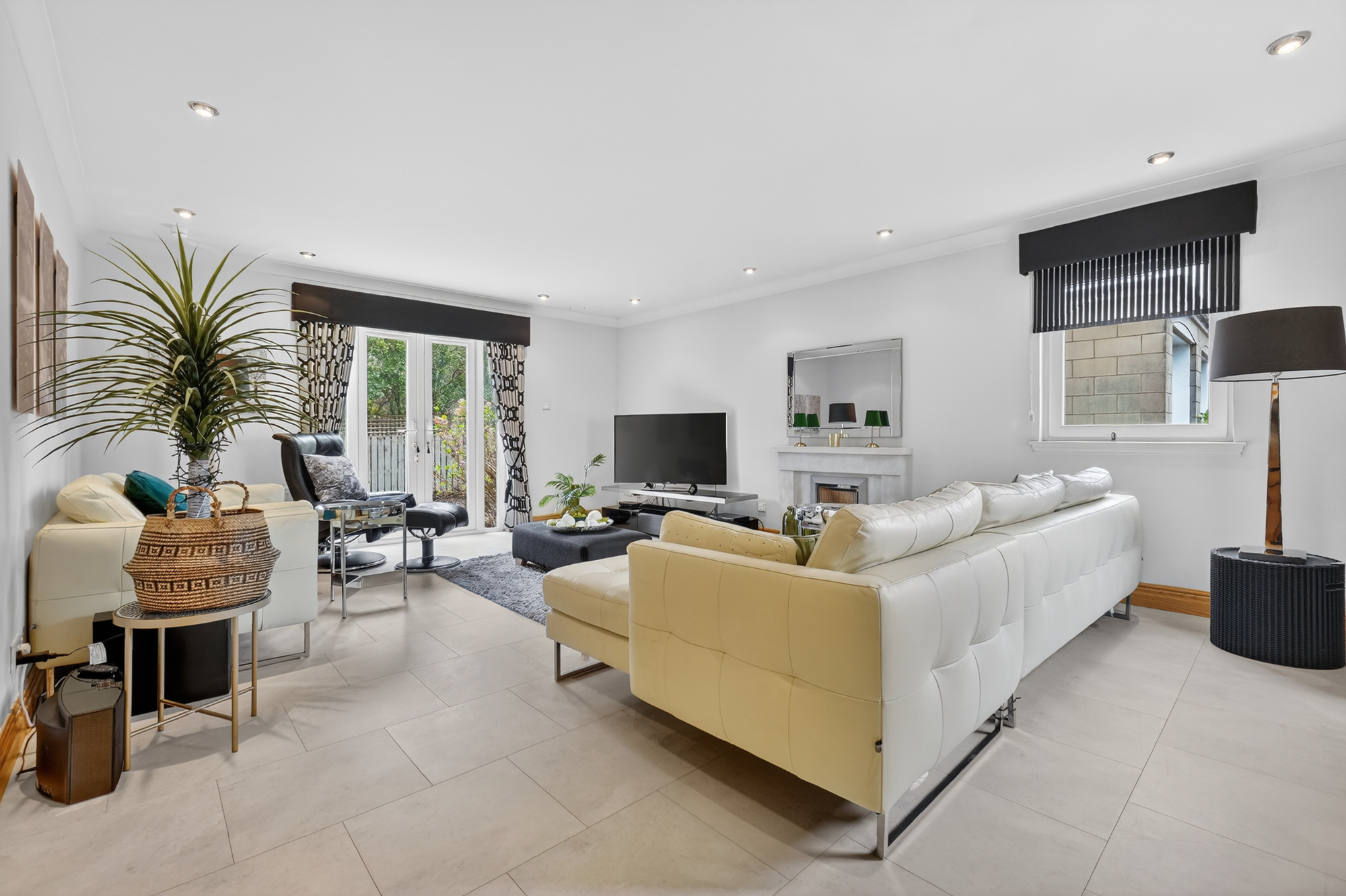 7_2 hebrides grove, inverkip _07