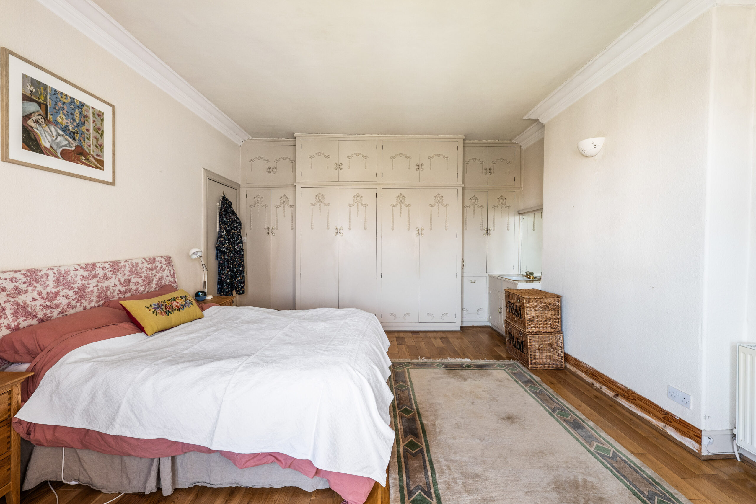 Bedroom with bay 2