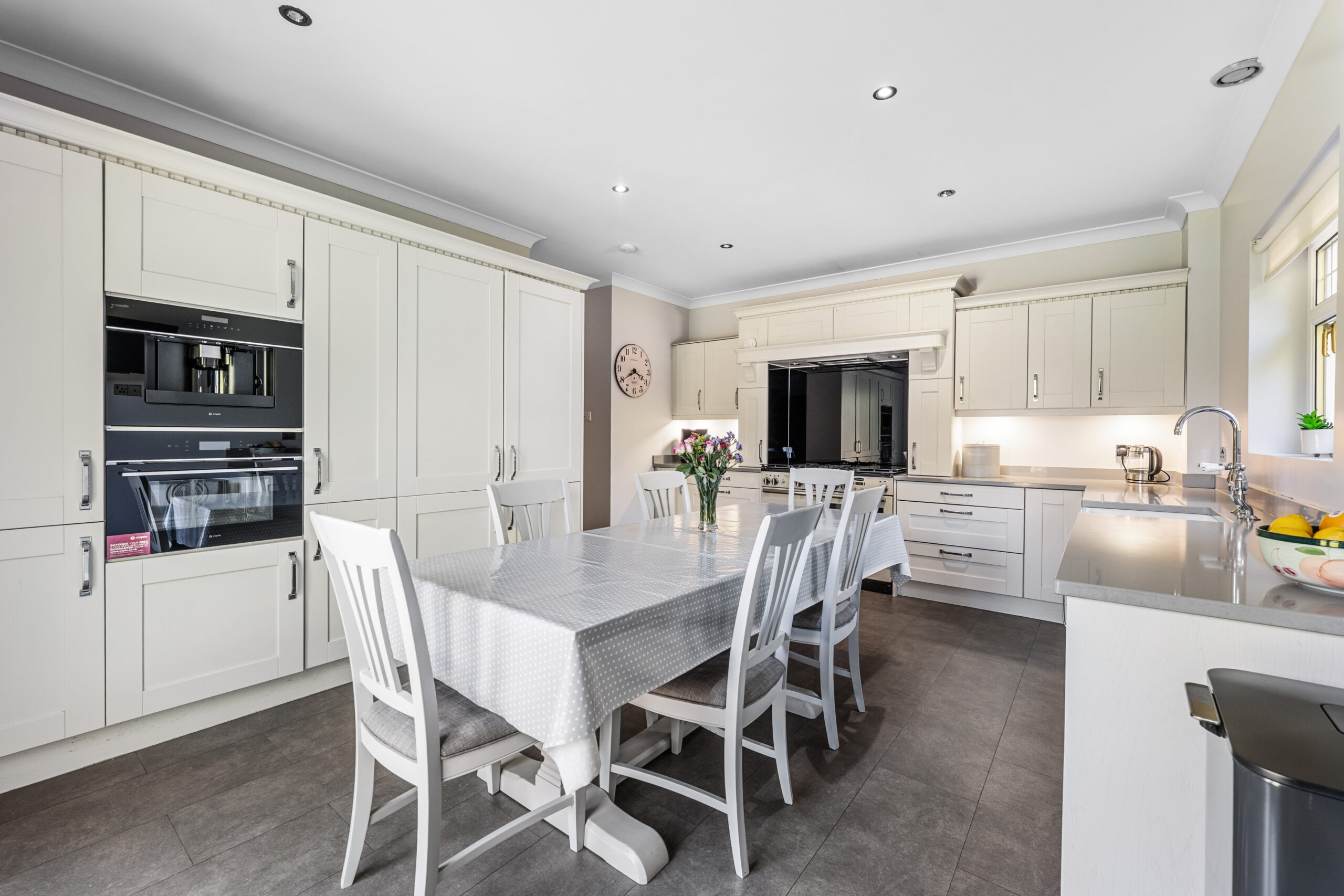 Dinking kitchen 2
