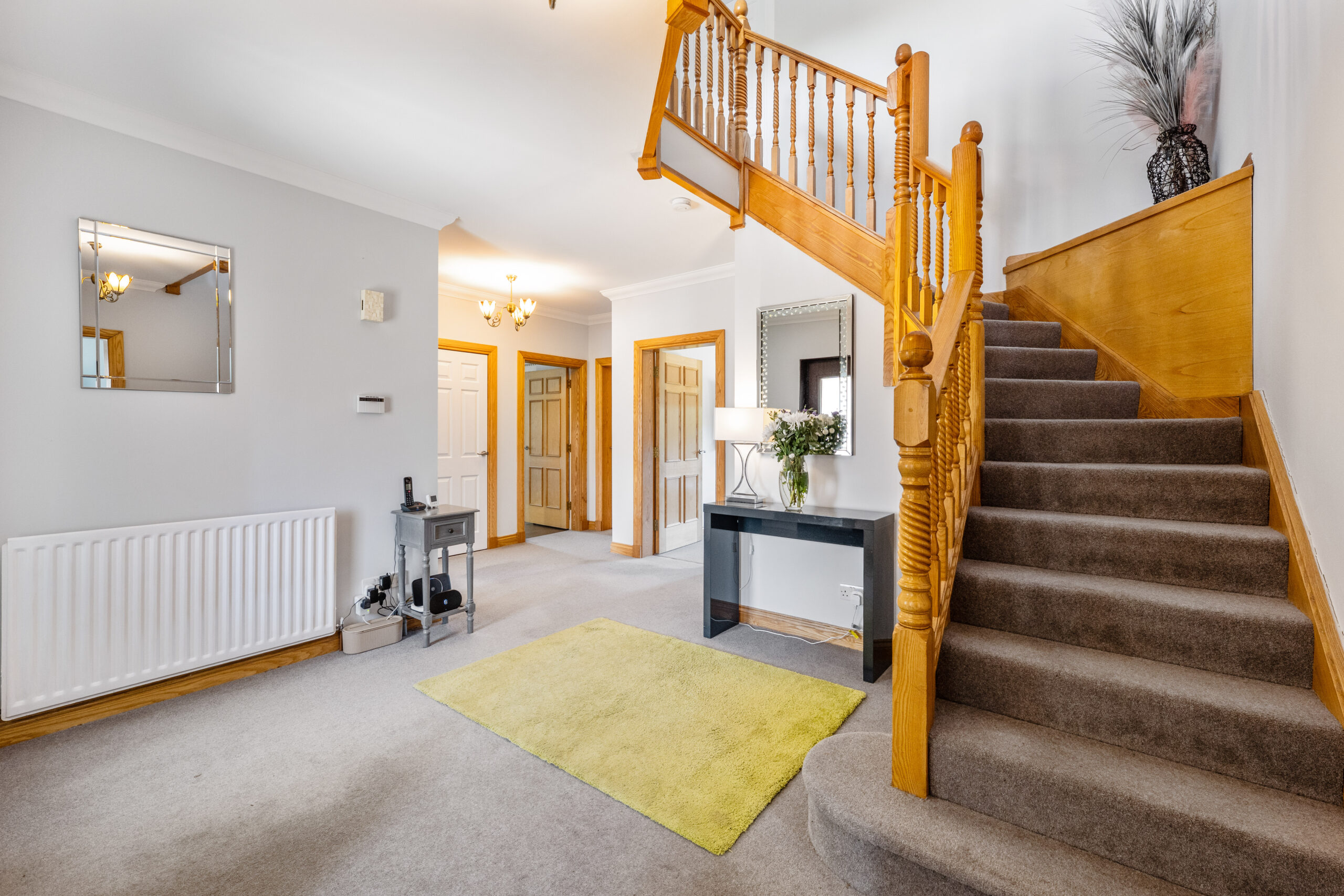 Reception hallway.staircase
