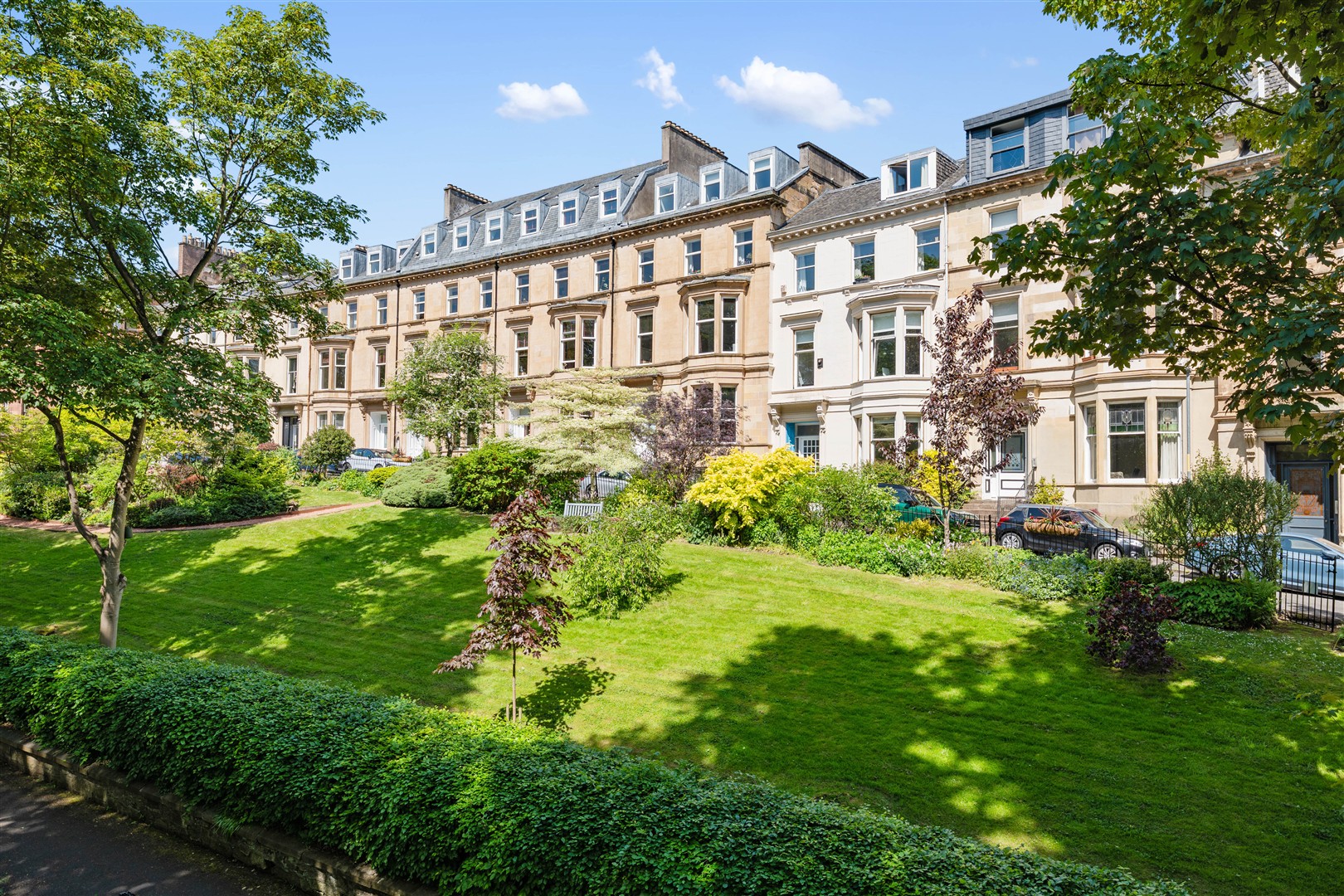 1.2 10 Botanic Crescent 18 (Large)