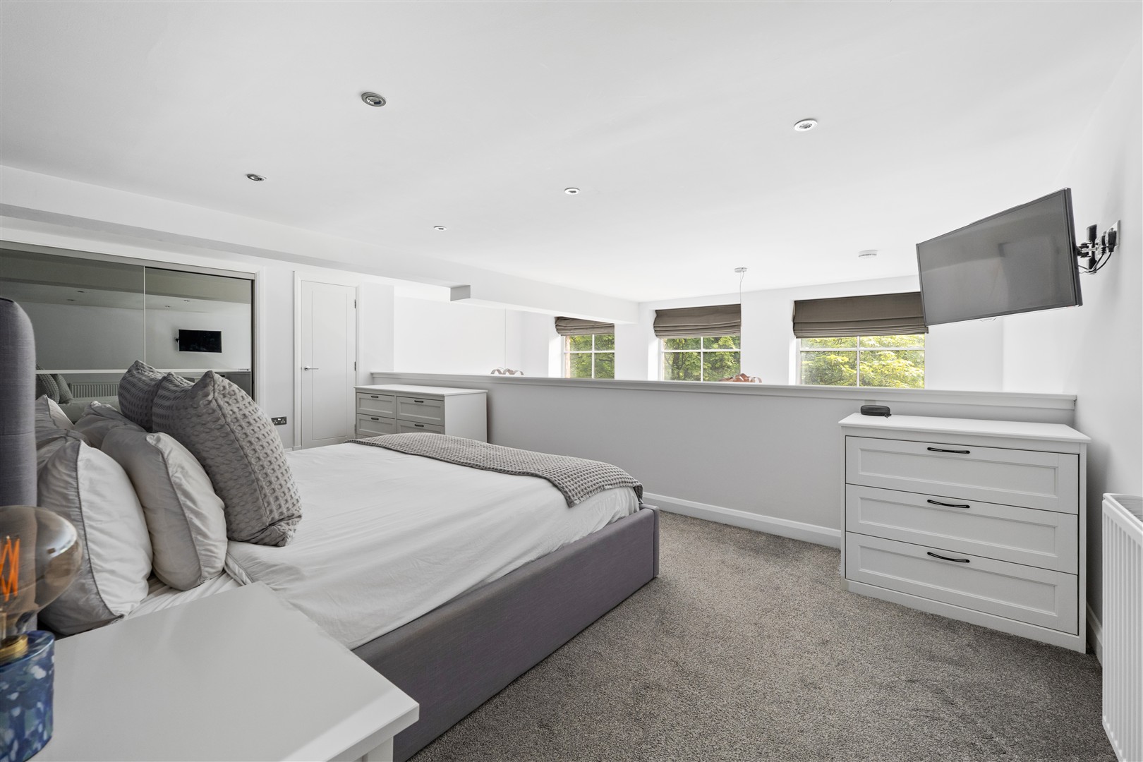 1.5 27 Broomhill Avenue 10 (Large)
