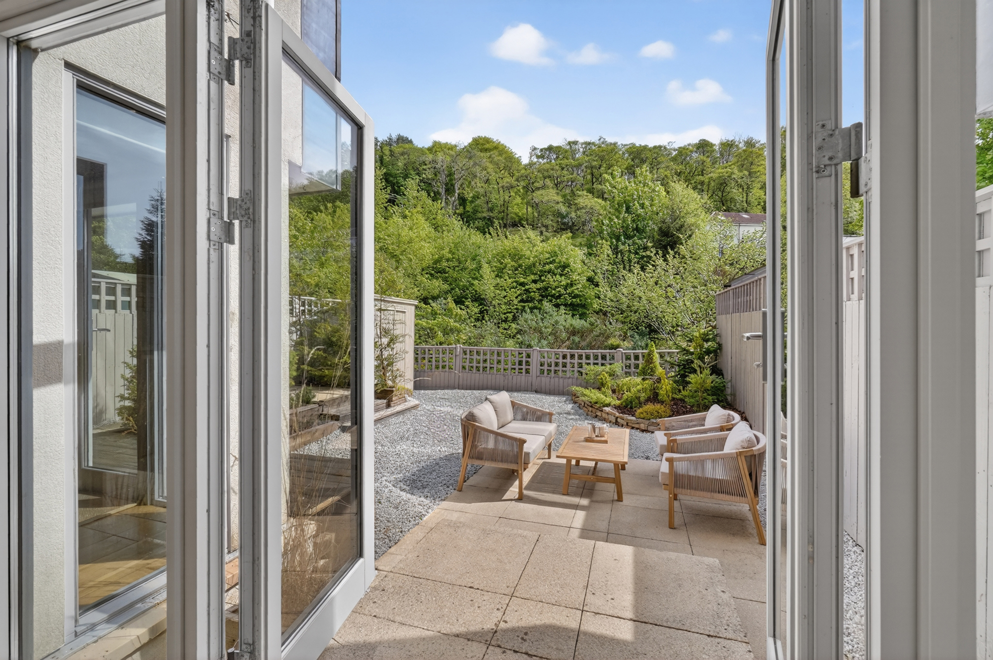 11 halkshill gardens_16