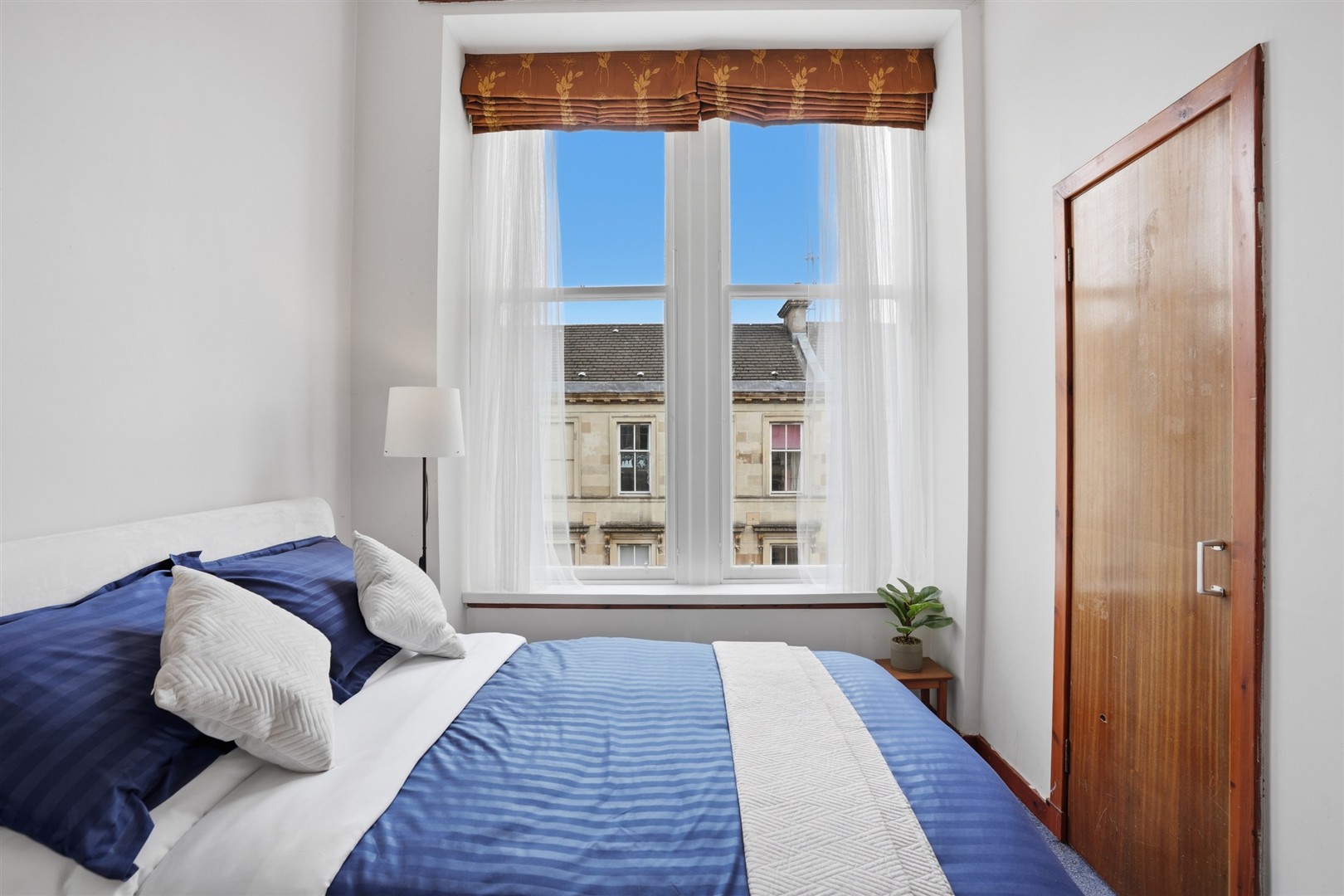 2.2 23 Napiershall Street 11 (Large)