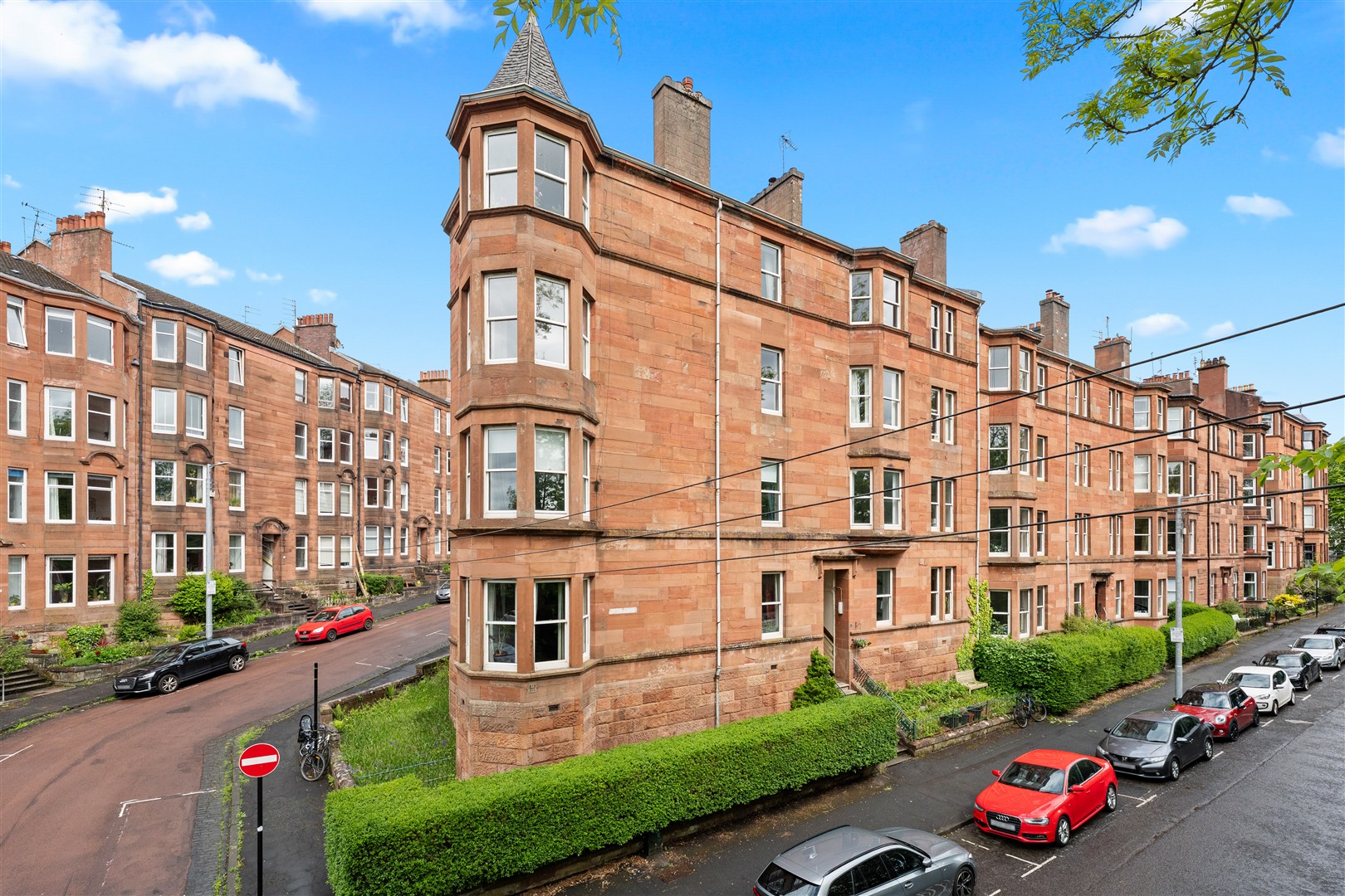 3.2 8 Garrioch Drive 1 (Large)