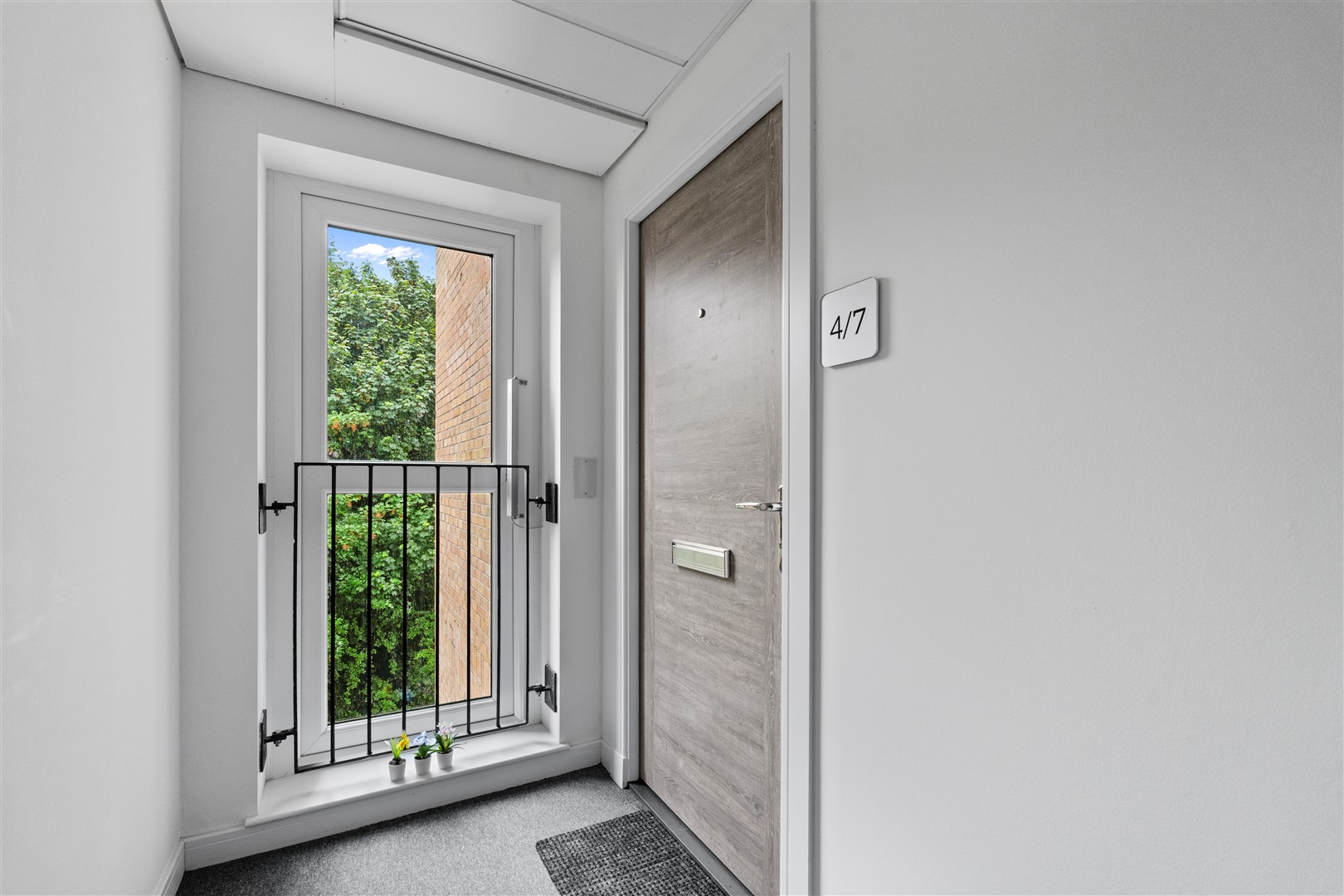4.7 183 Dorchester Avenue 14 (Large)
