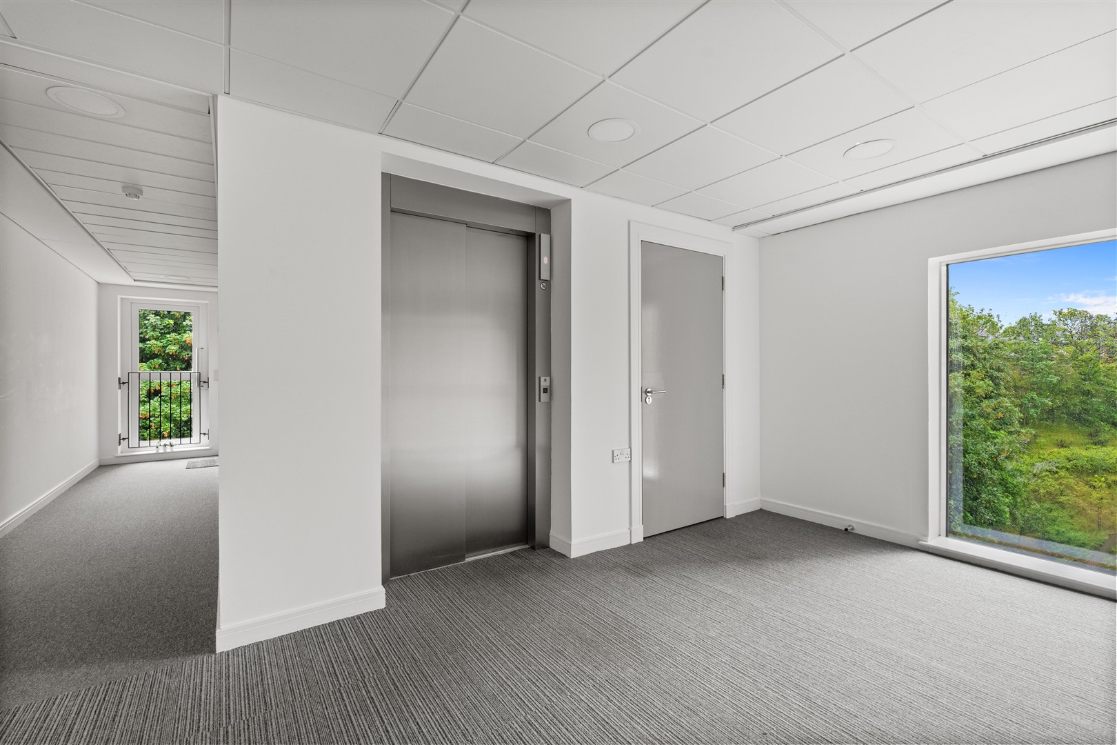 4.7 183 Dorchester Avenue 15 (Large)