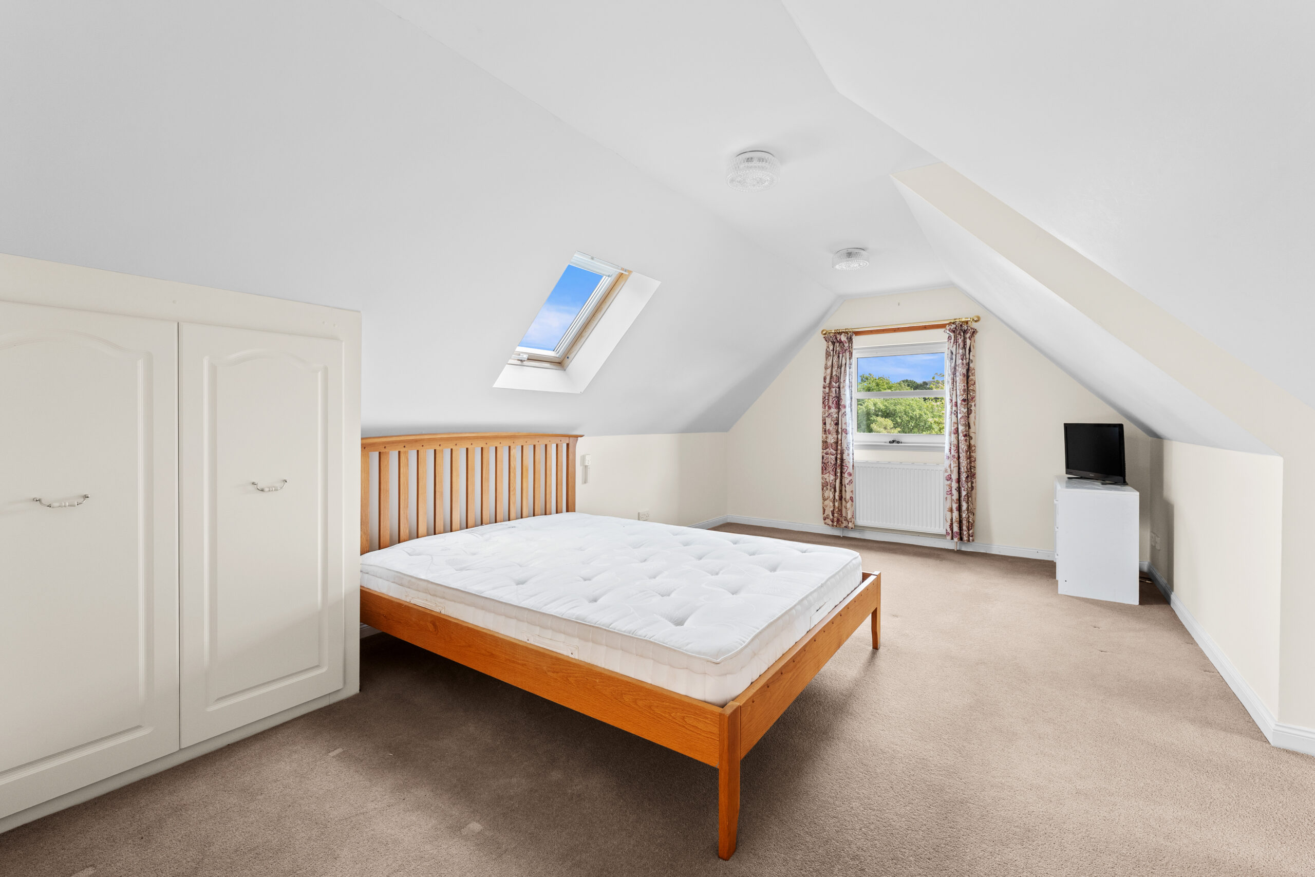 Bedroom 1_2