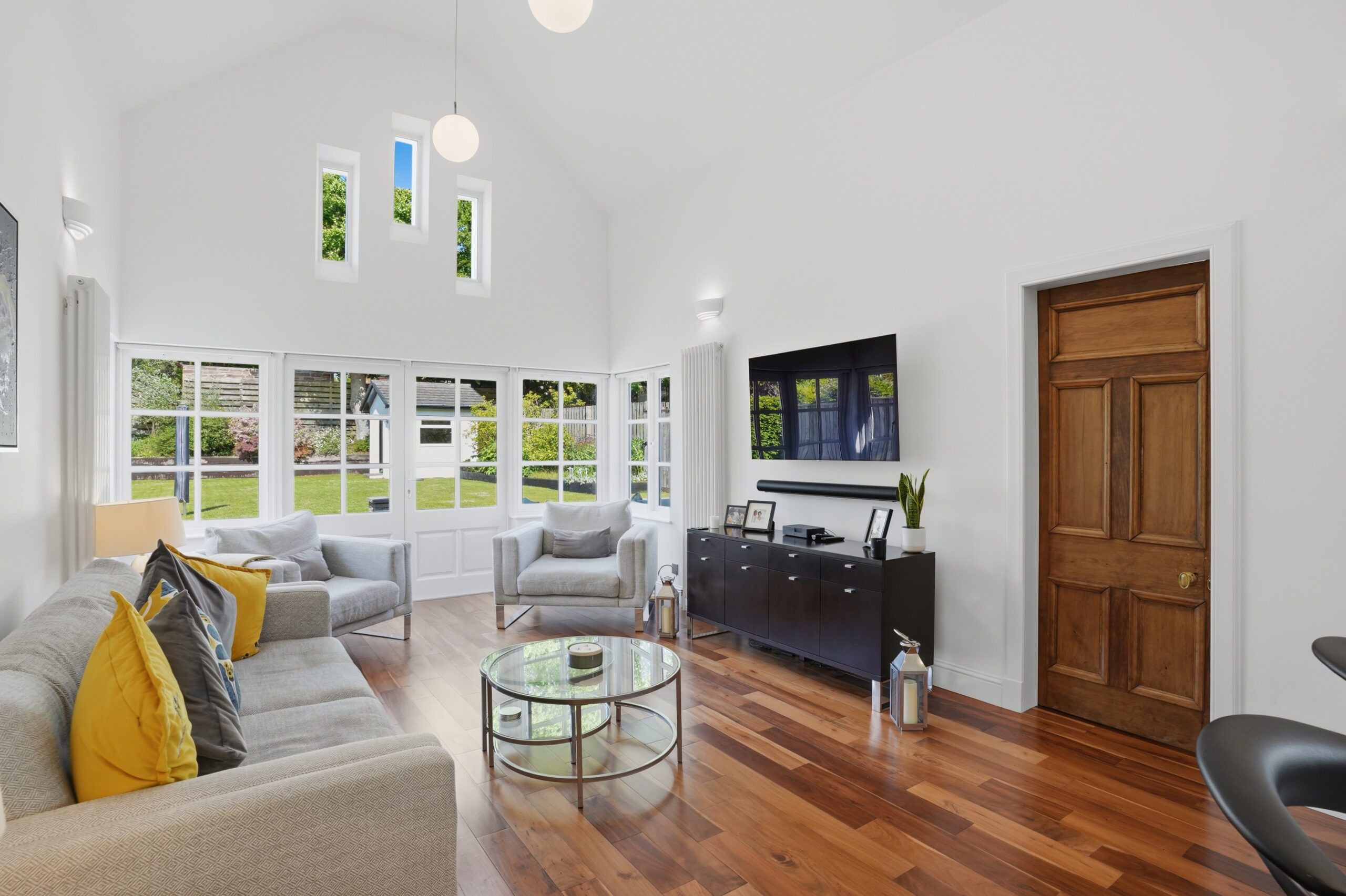 Family room 2