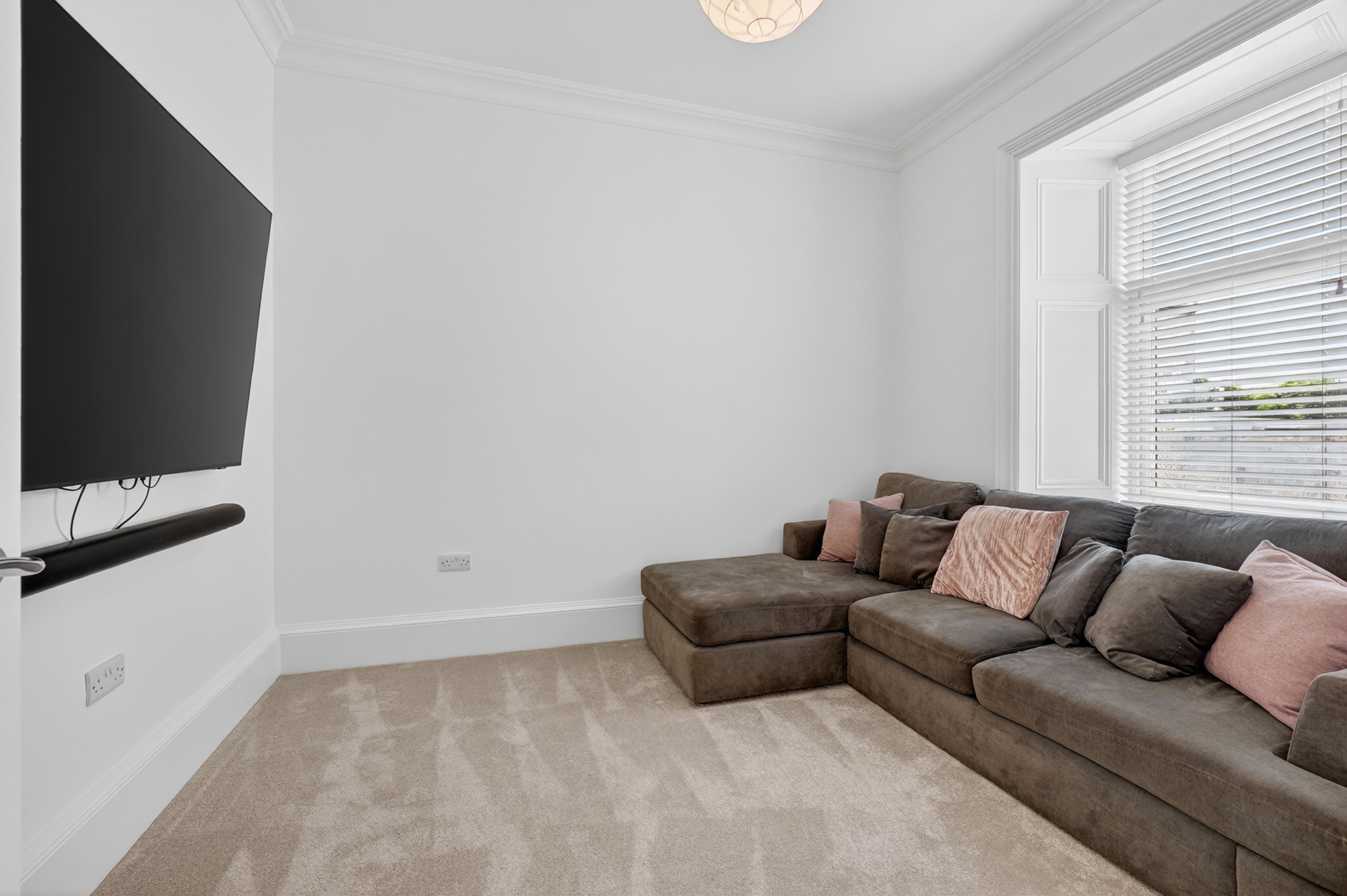 18_7 mackerston pl_18
