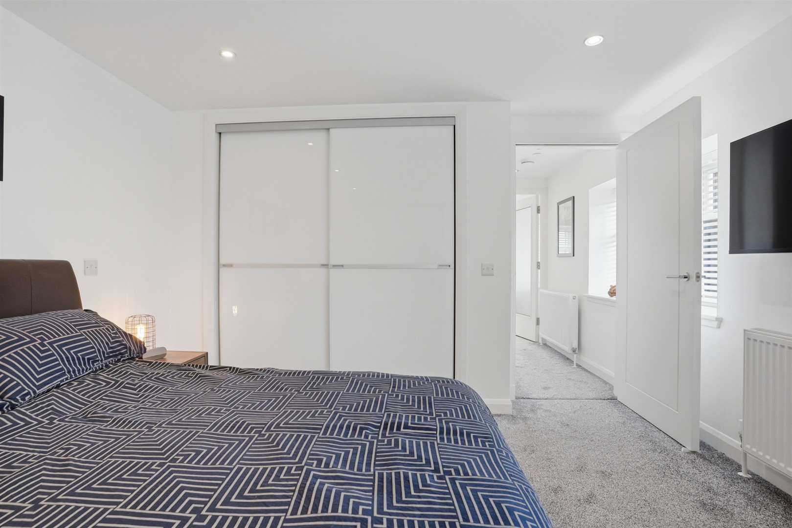 2.6 27 Broomhill Avenue 11 (Large)