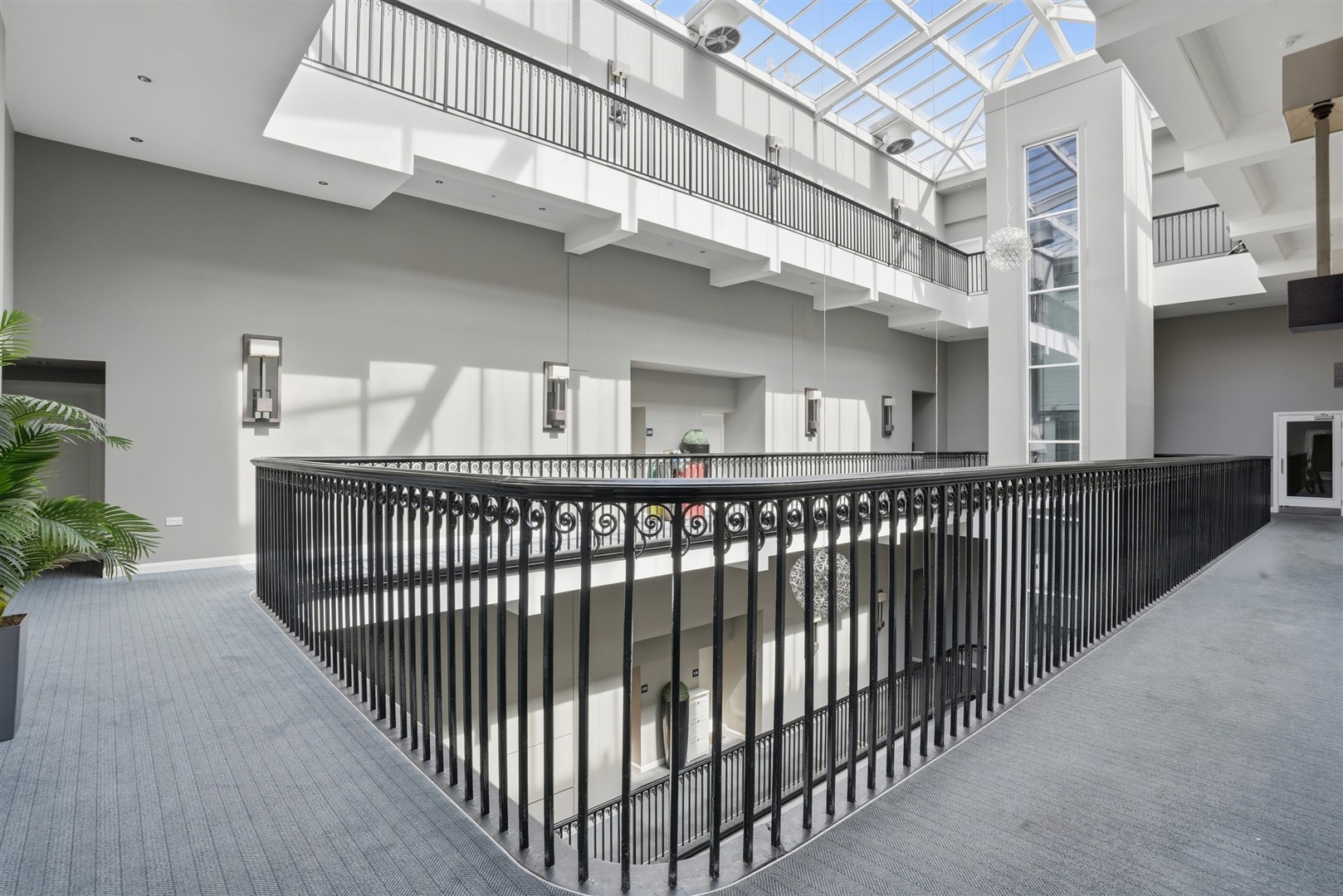 2.6 27 Broomhill Avenue 14 (Large)