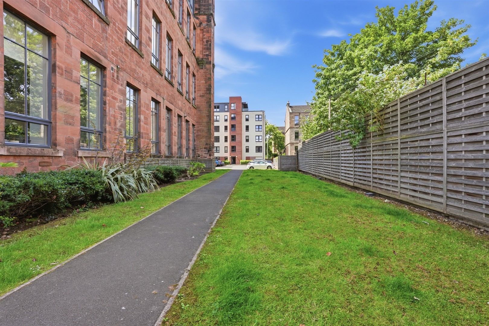 2.6 27 Broomhill Avenue 17 (Large)