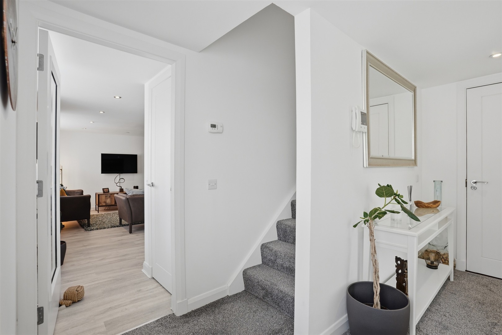 2.6 27 Broomhill Avenue 9 (Large)