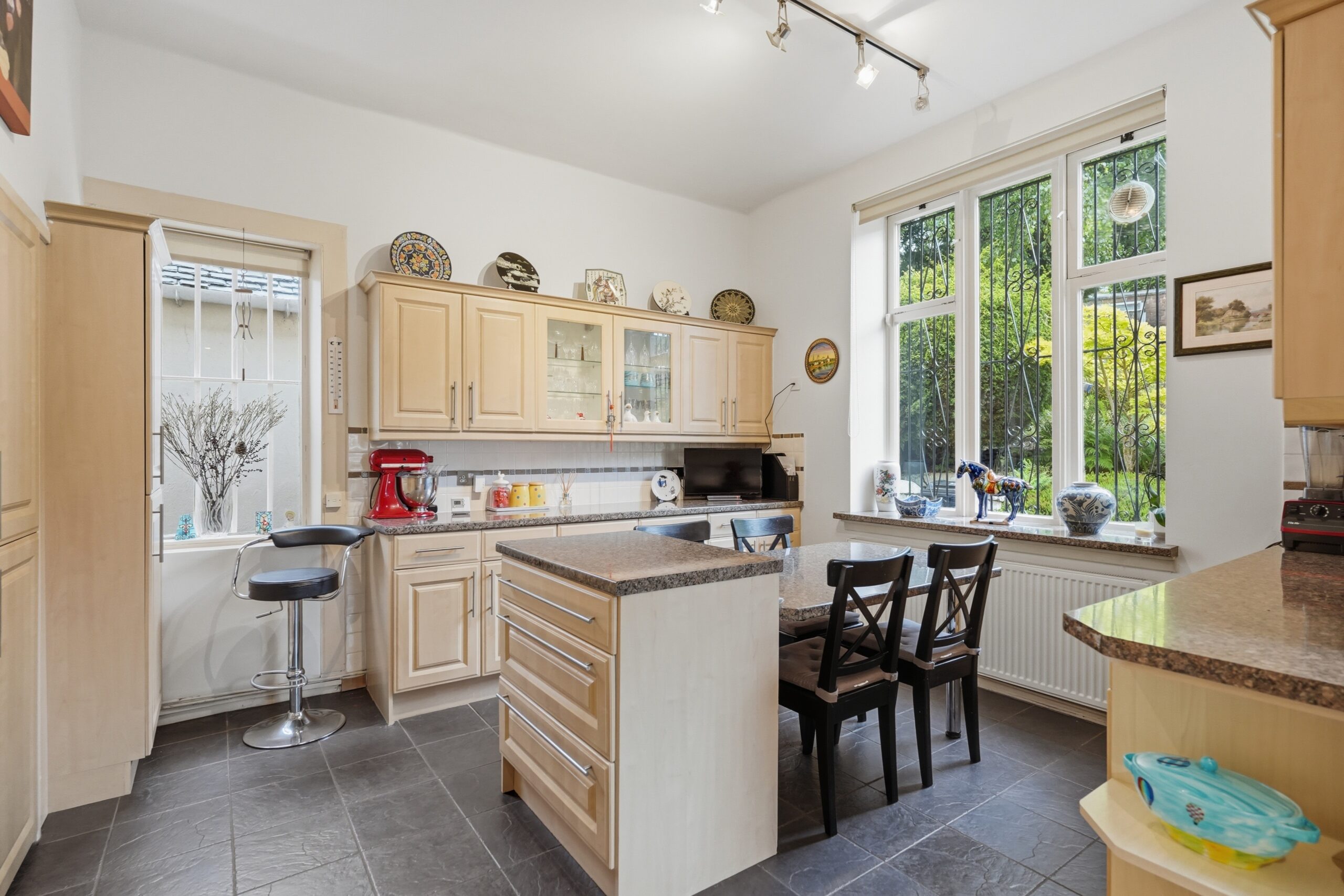 24_dalziel_drive_022