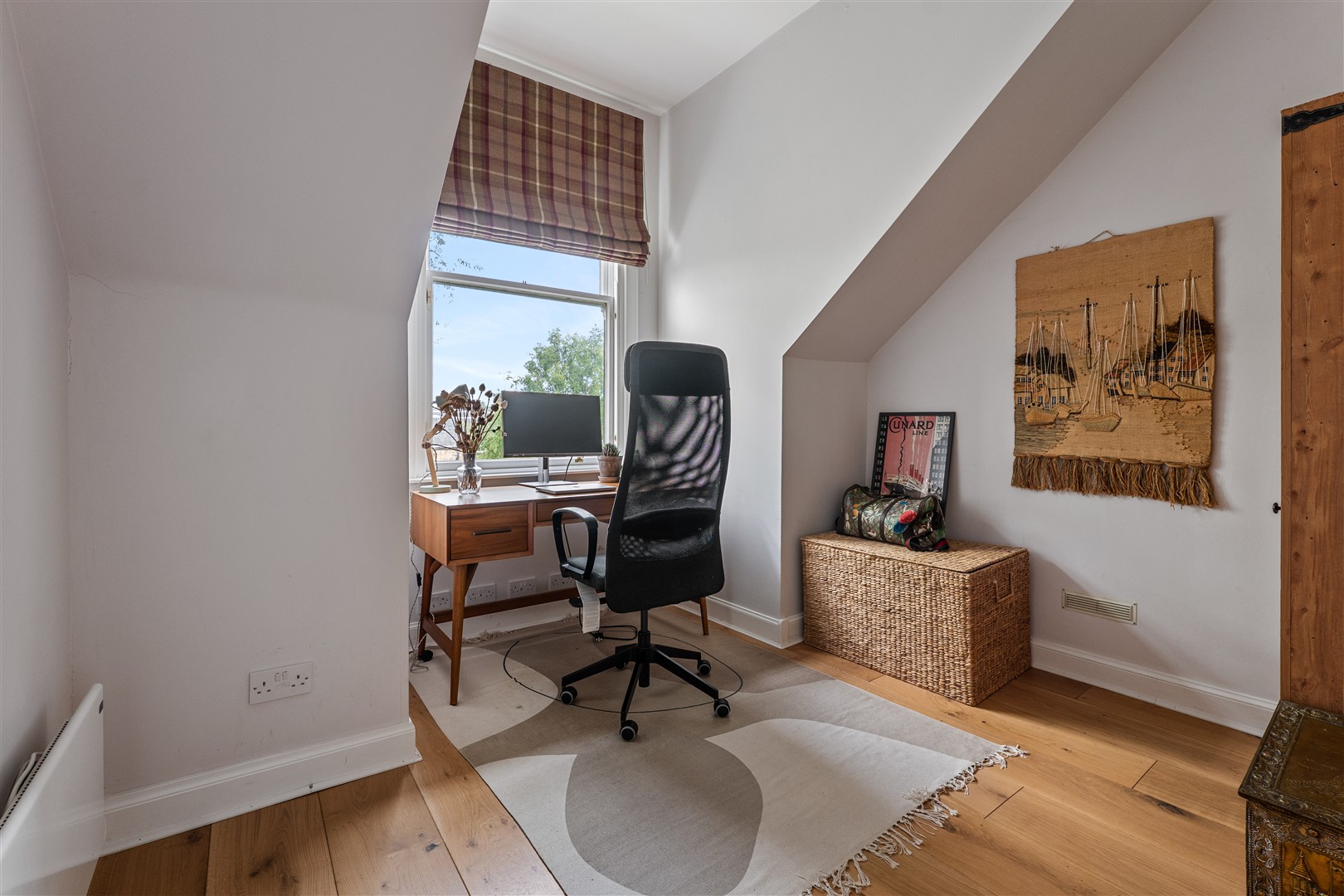 4 Rosslyn Terrace 15 (Large)