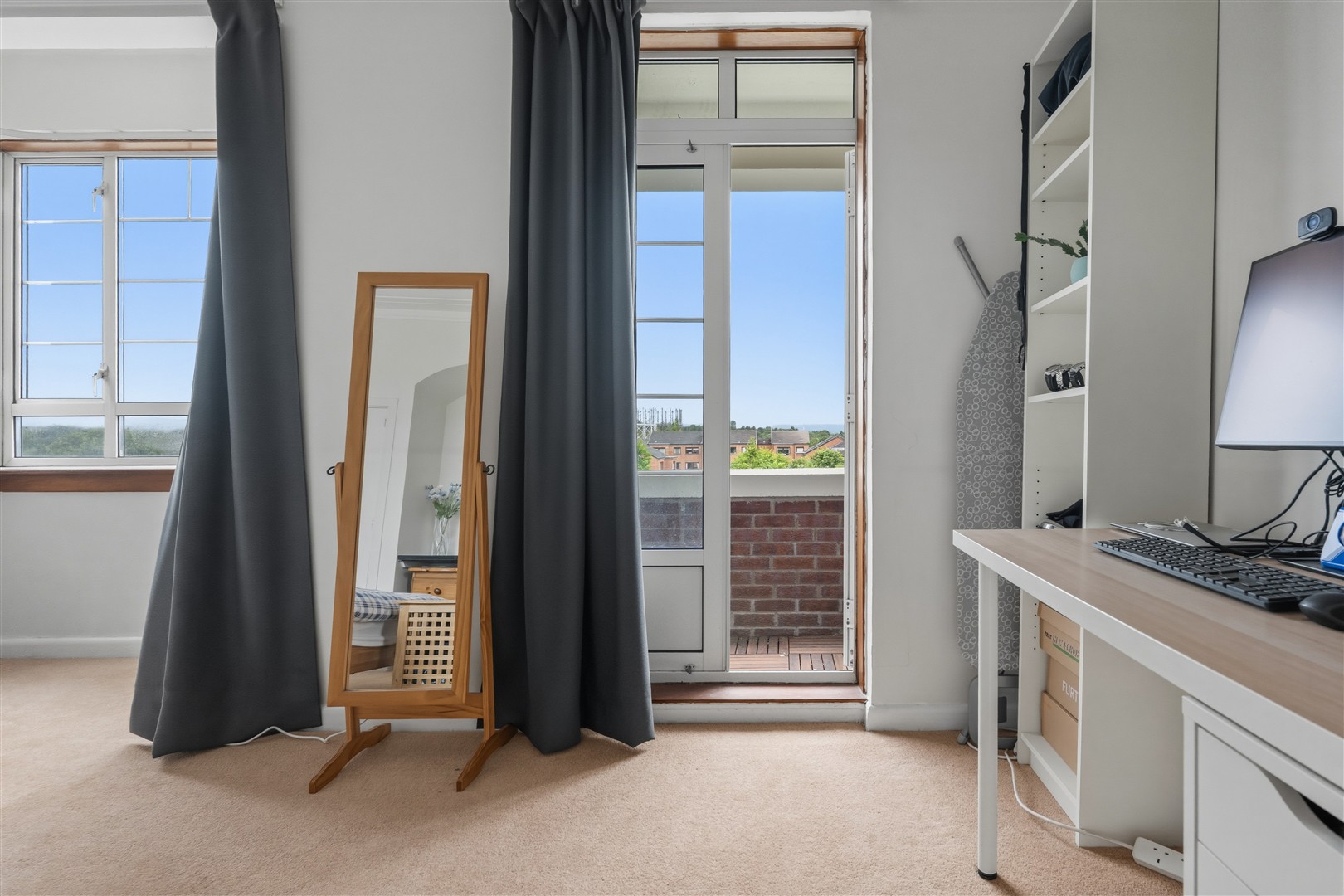 44 Kelvin Court 15 (Large)