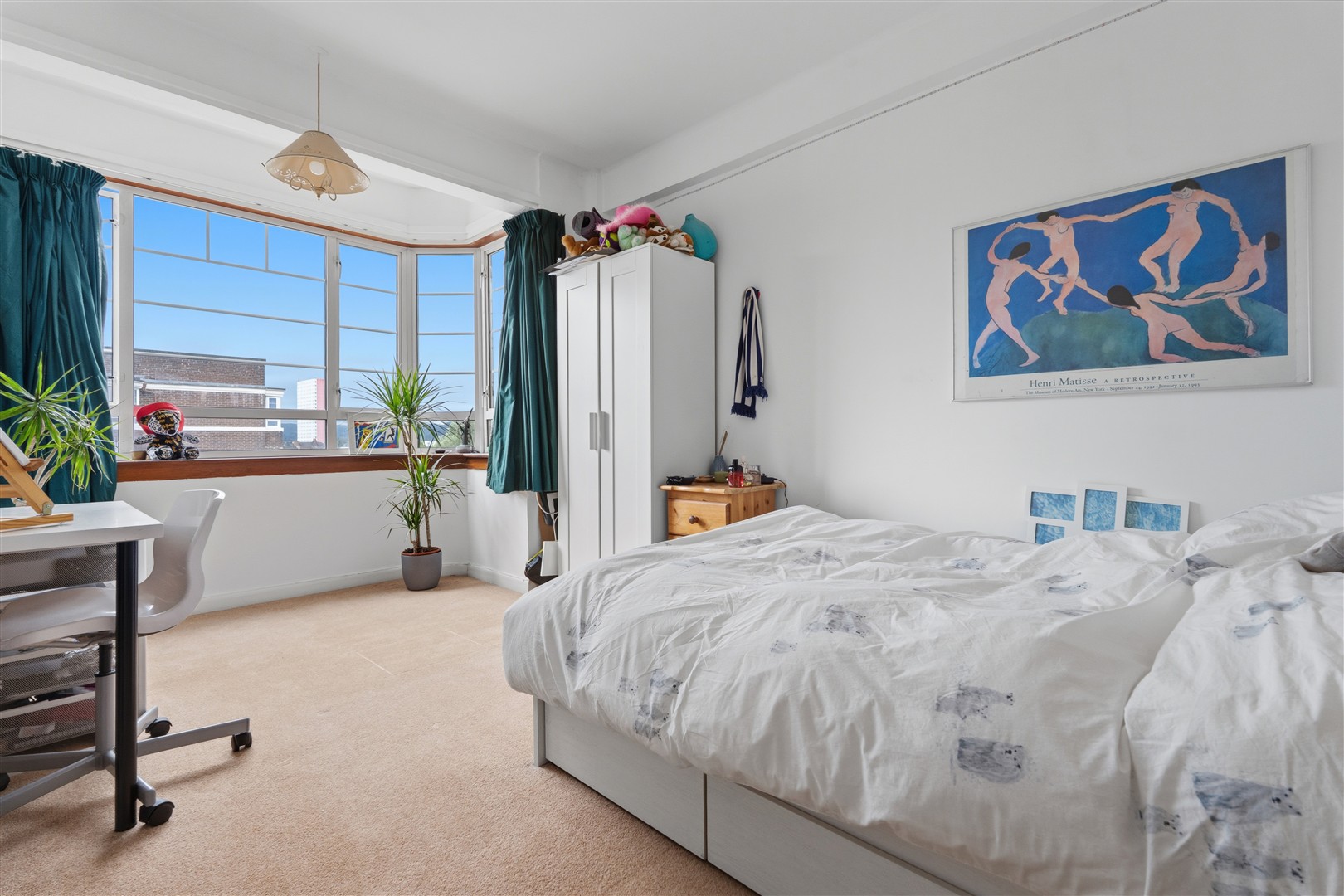 44 Kelvin Court 16 (Large)