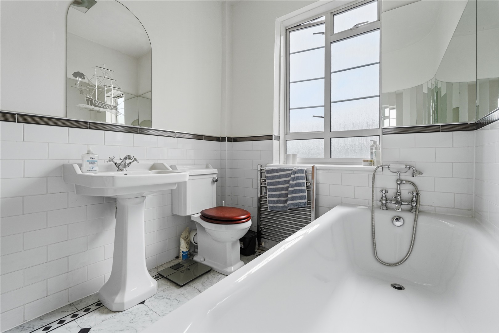 44 Kelvin Court 18 (Large)