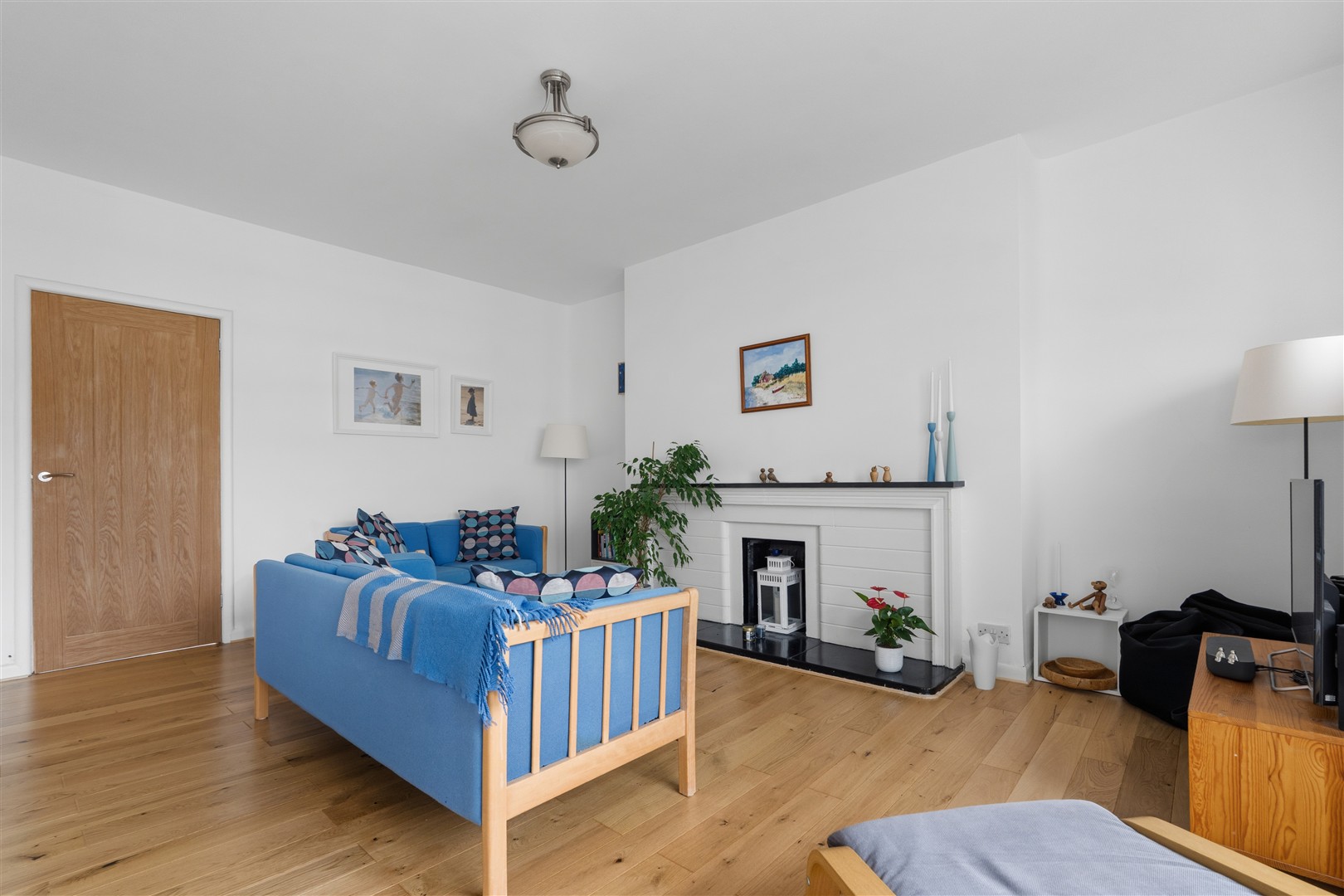 44 Kelvin Court 6 (Large)