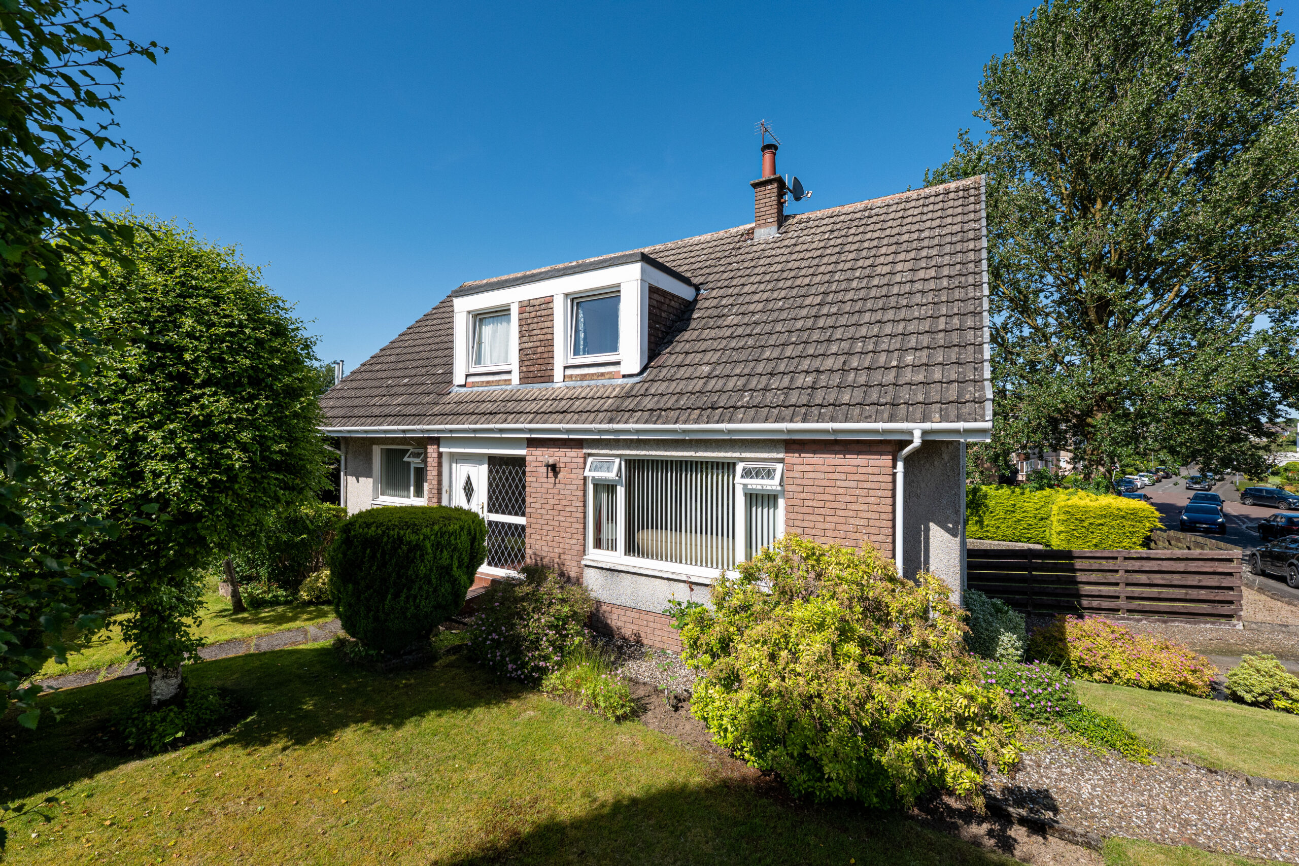 NM4851_19 Castlehill Drive_Newton Mearns_G77 5JZ_img1