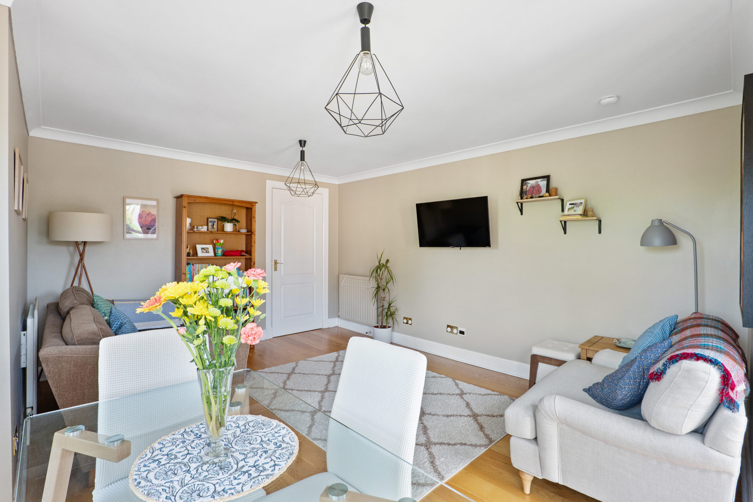 2.2, 35 St Helens Gardens (10)