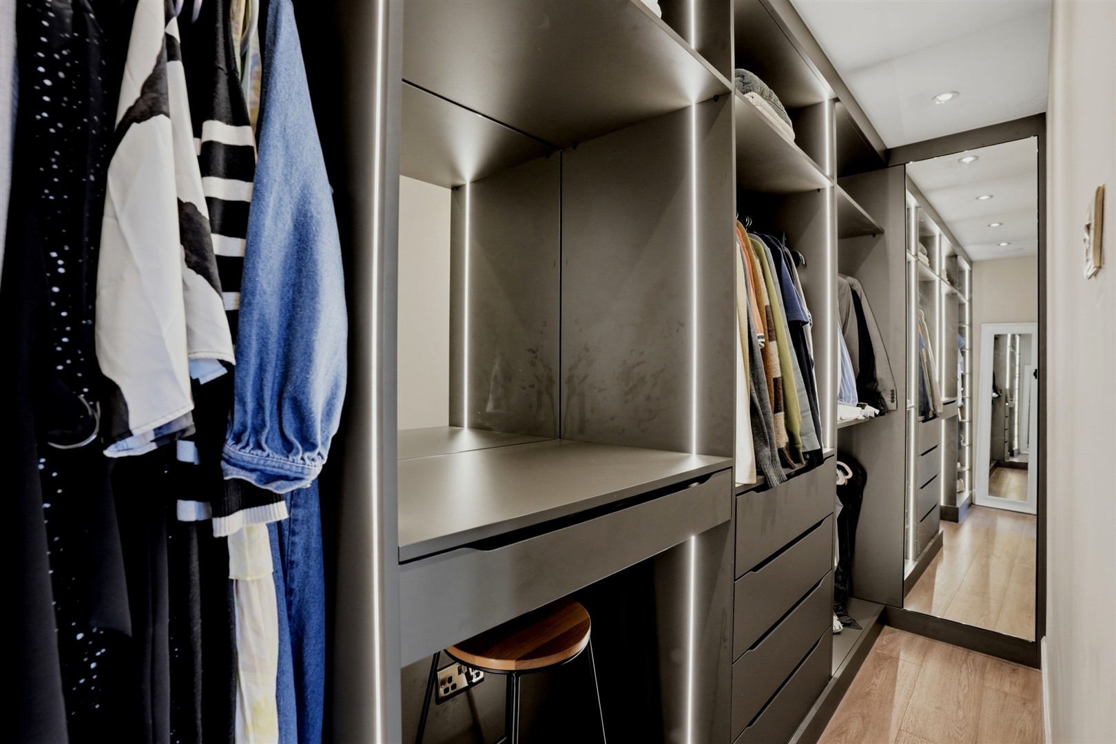 31_wardrobe_001 (Large)