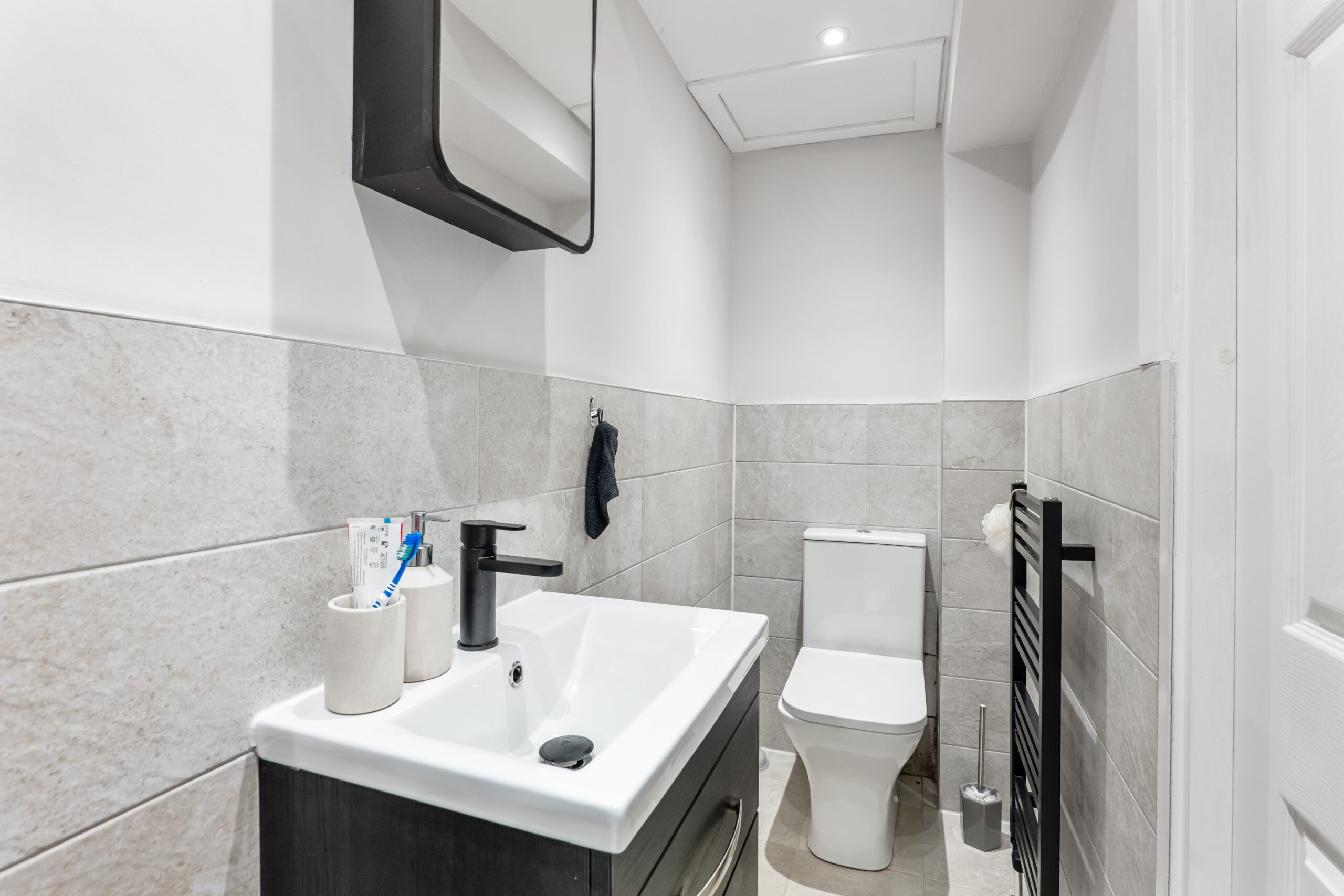 B2, 33 Nithsdale Road (9)
