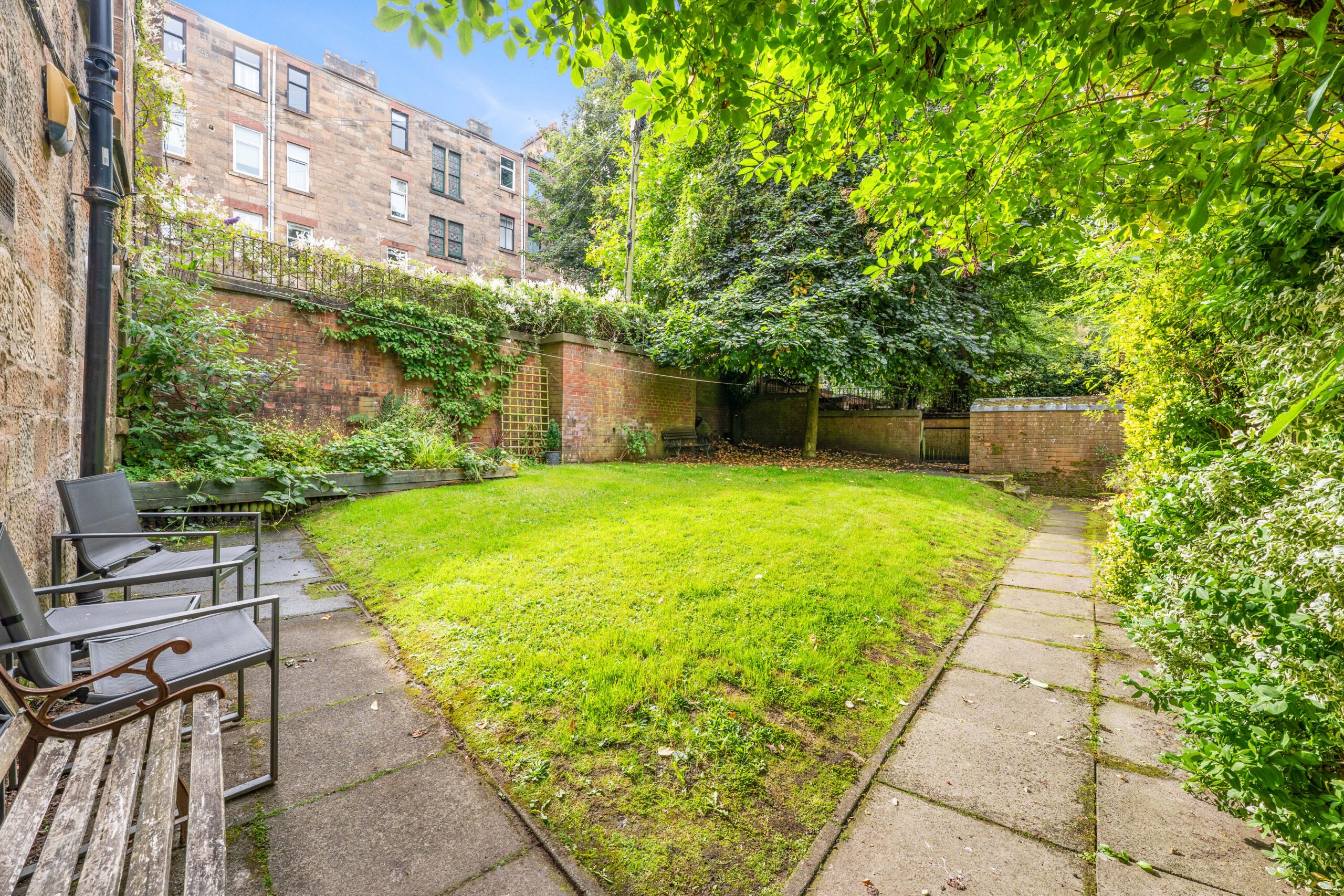 2.2, 92 Langside Avenue (15)