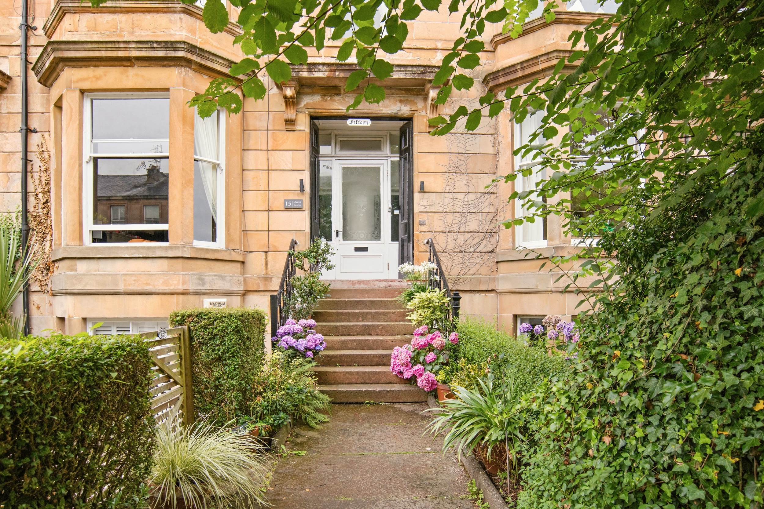 Flat 1, 15 Queen Square (1)