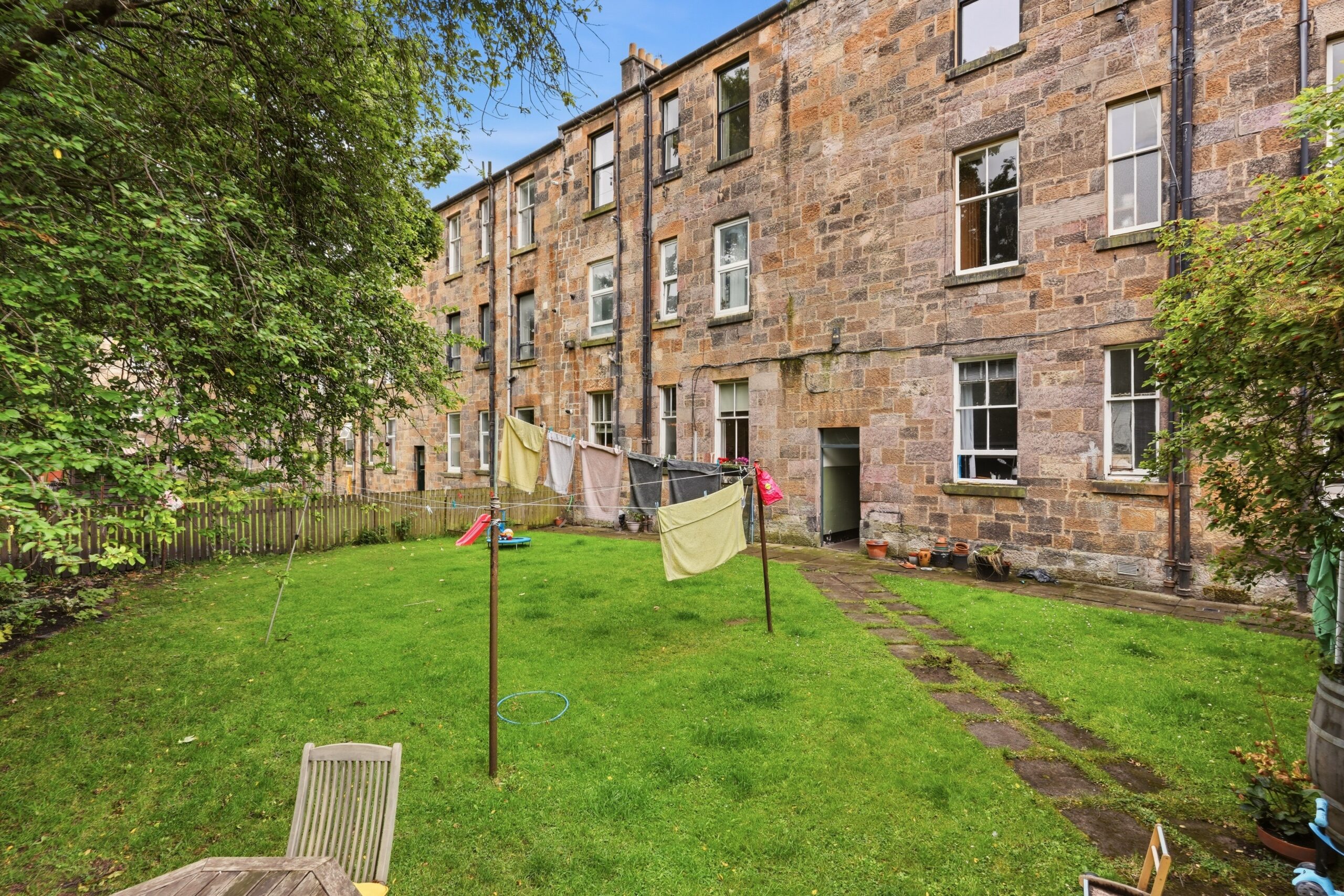 Flat 2.2, 8 Leven Street (2)
