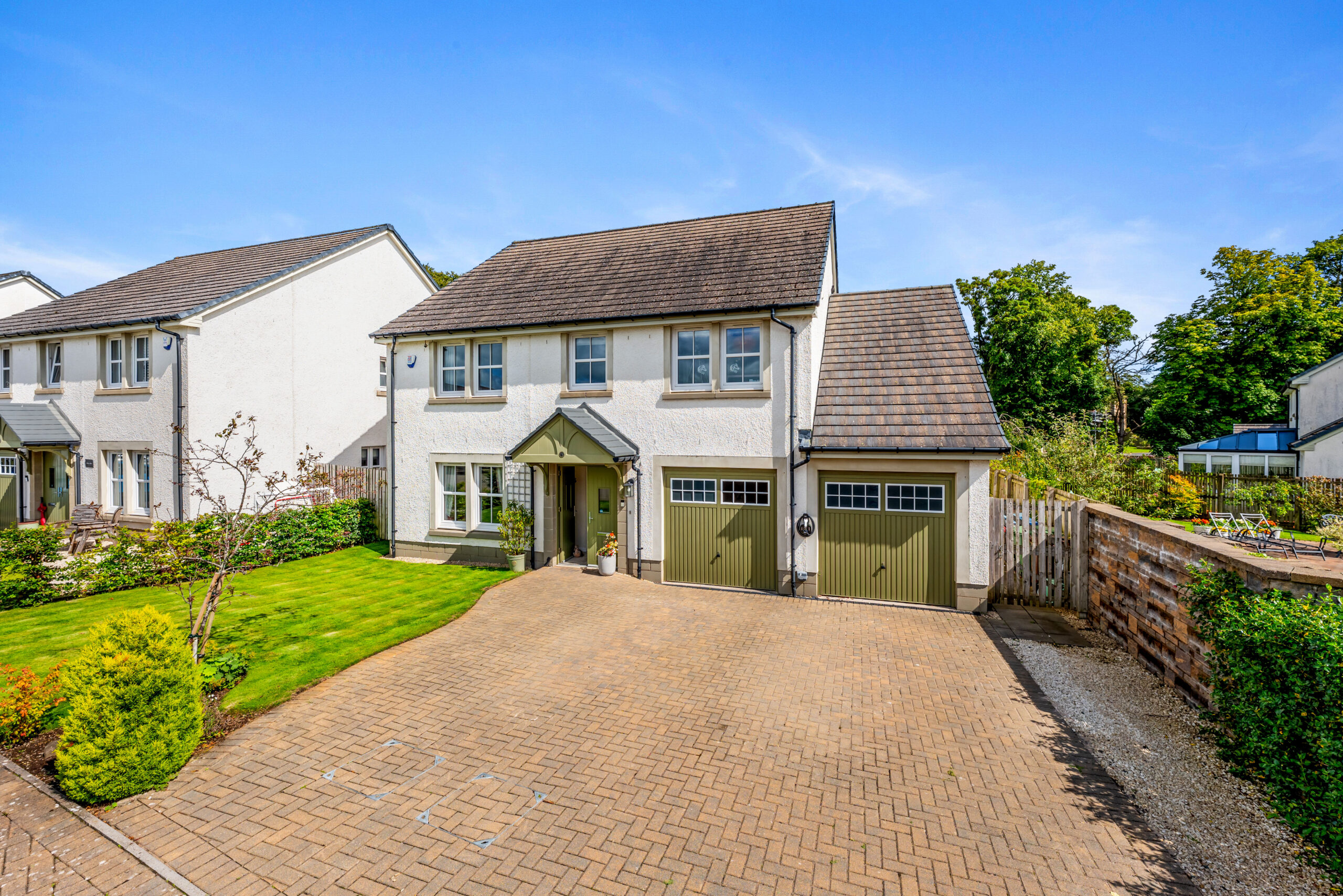 NM4877_1 Rowallan Wynd_Fenwick_KA3 6GR_img1