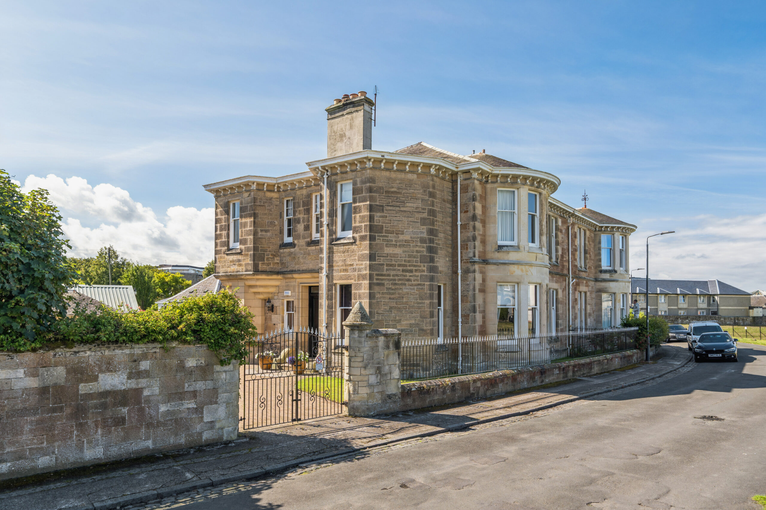 P1332840