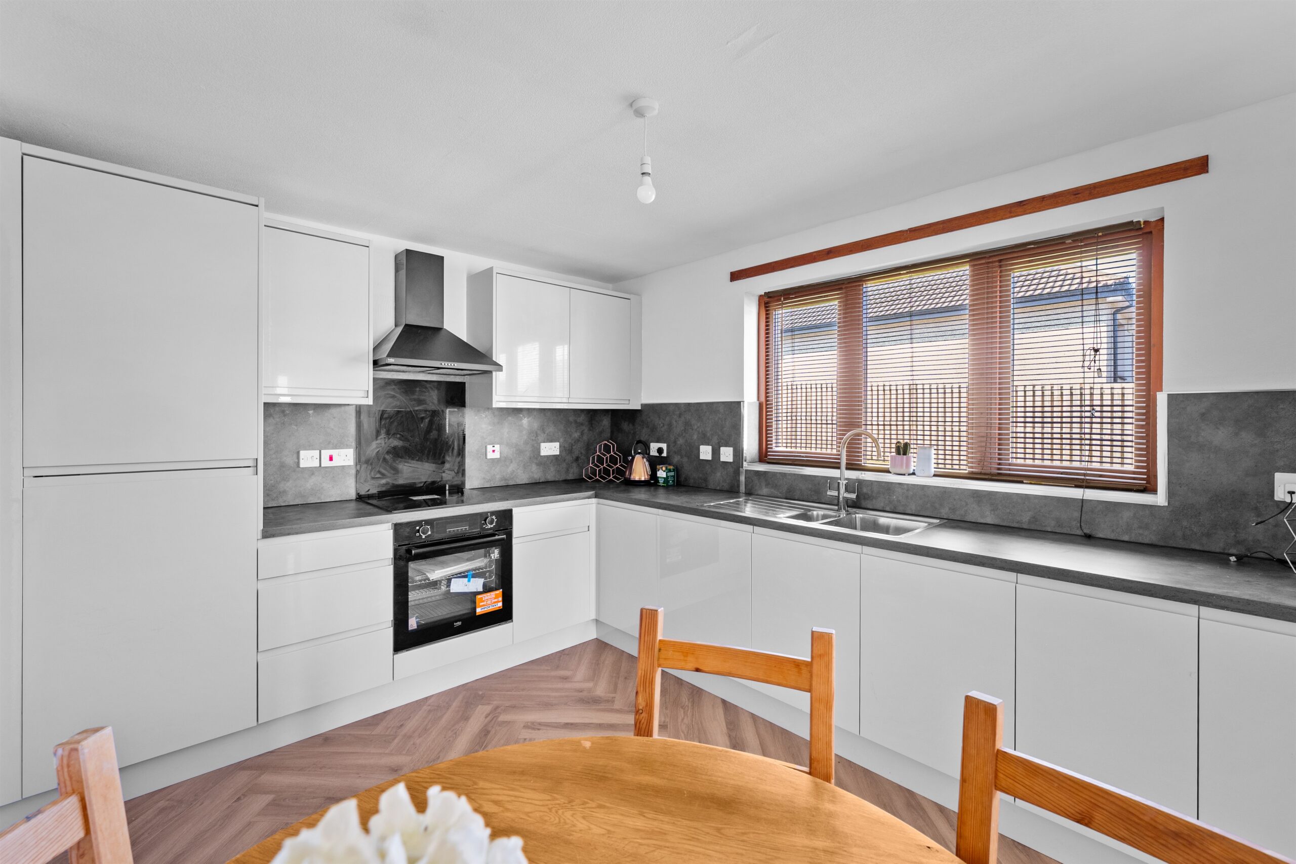 P1846546