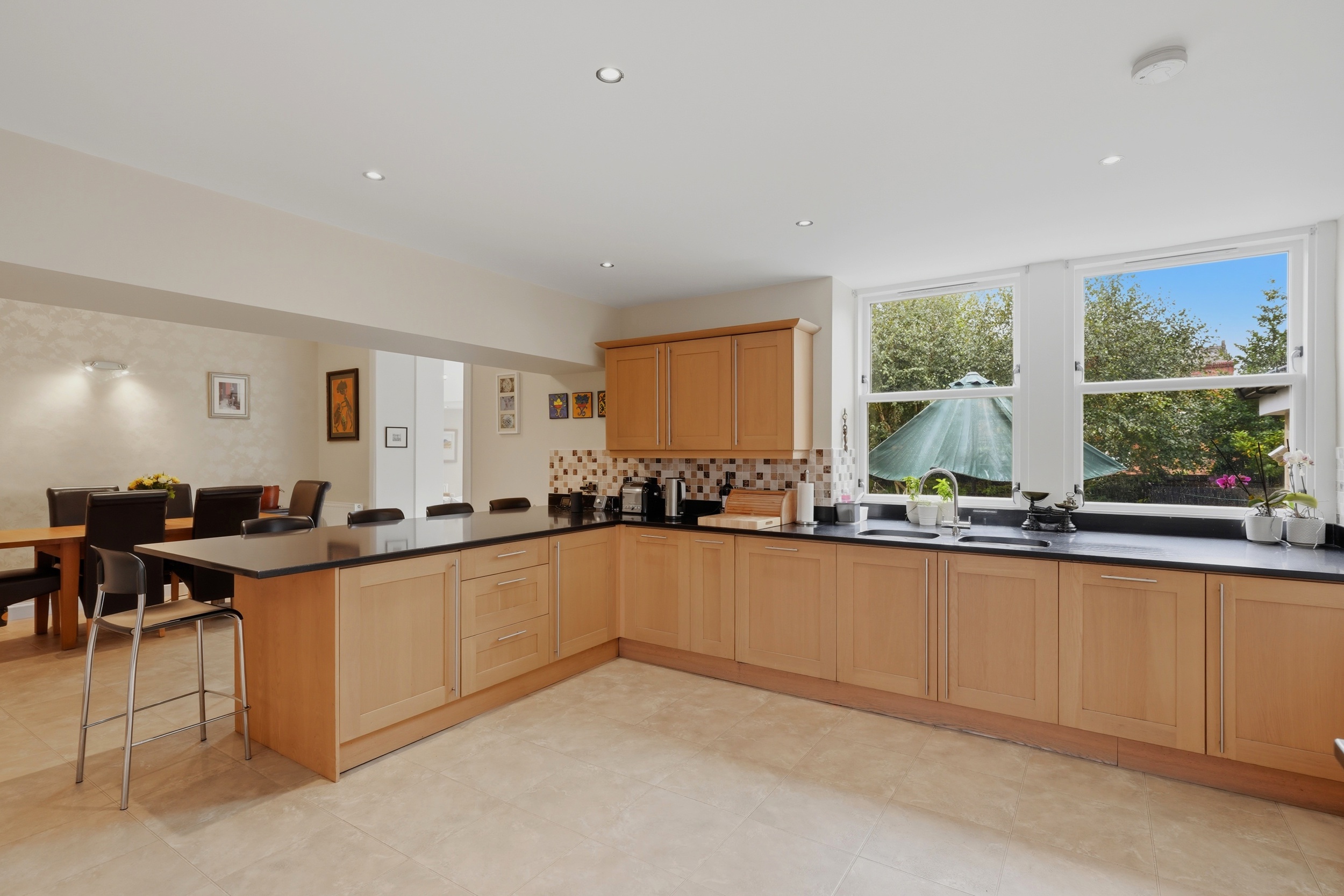 23_sutherland_avenue_020