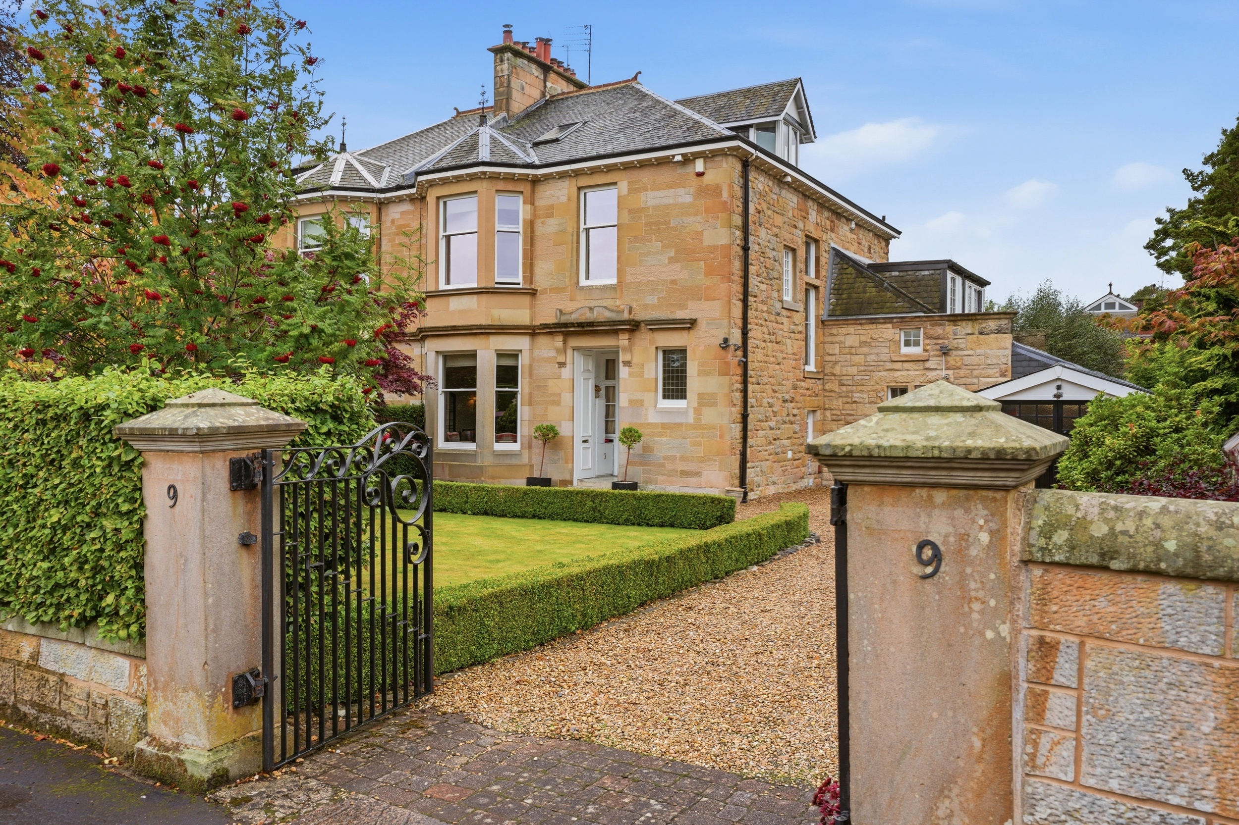 2_sutherland_avenue_033