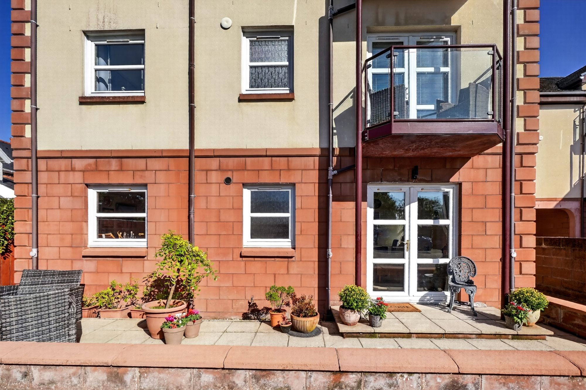 34_11 greenock road, largs _ (35)