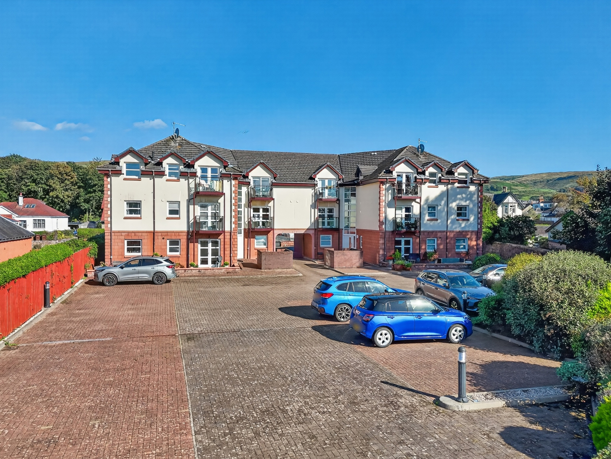 37_11 greenock road, largs _ (38)
