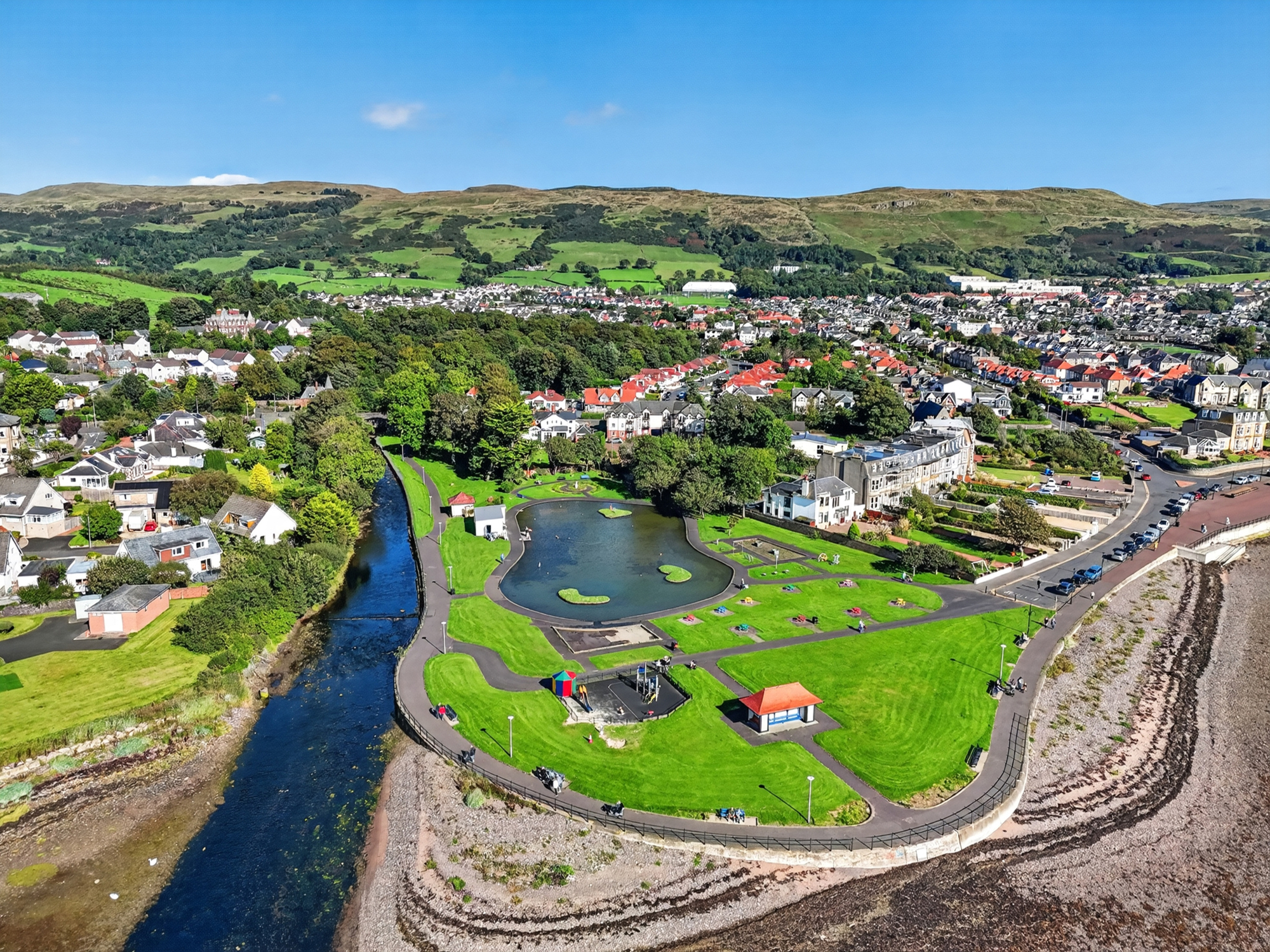 39_11 greenock road, largs _ (40)
