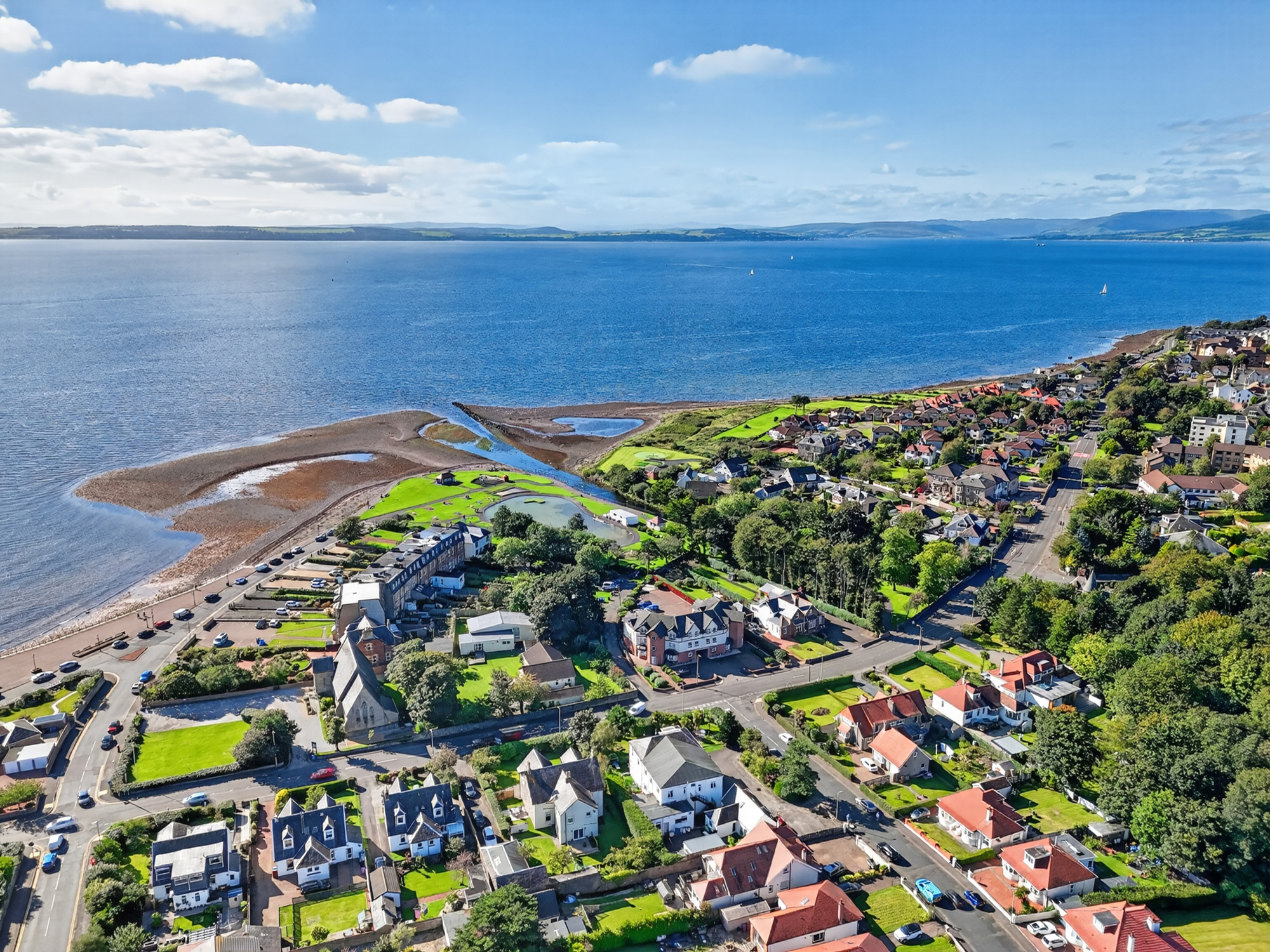 45_11 greenock road, largs _ (46)